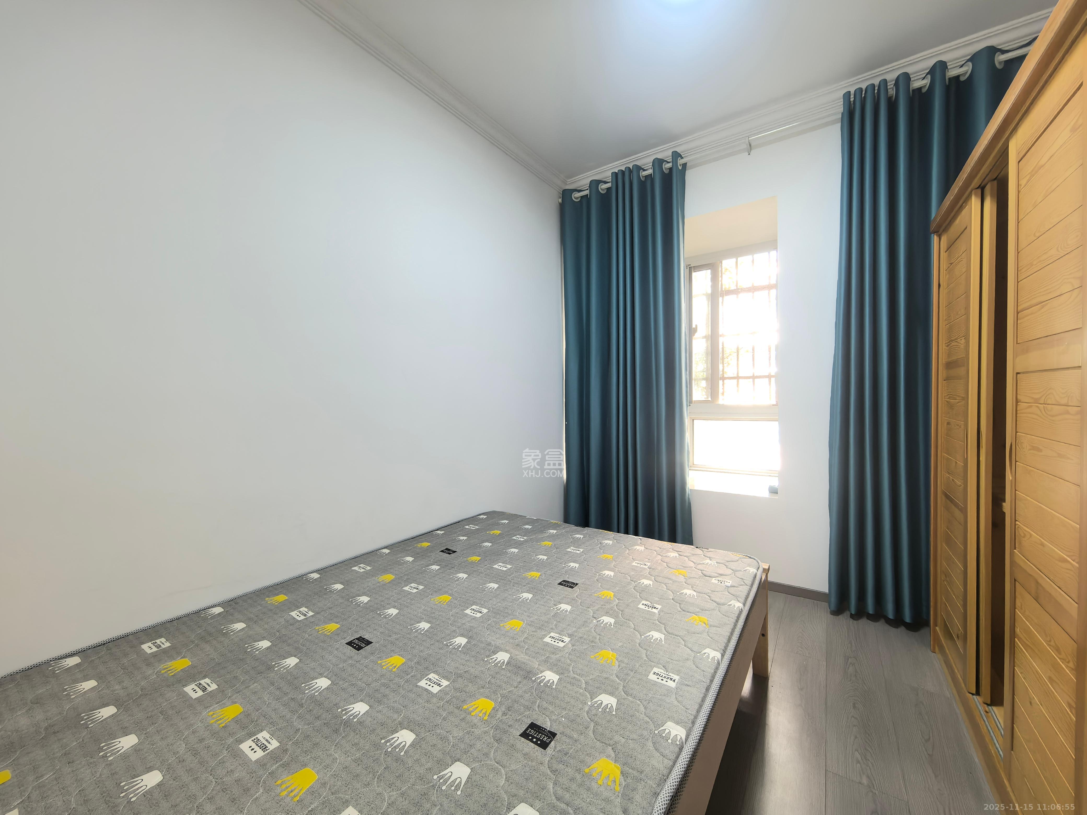 山水湾  3室2厅1卫    1500.0元/月室内图