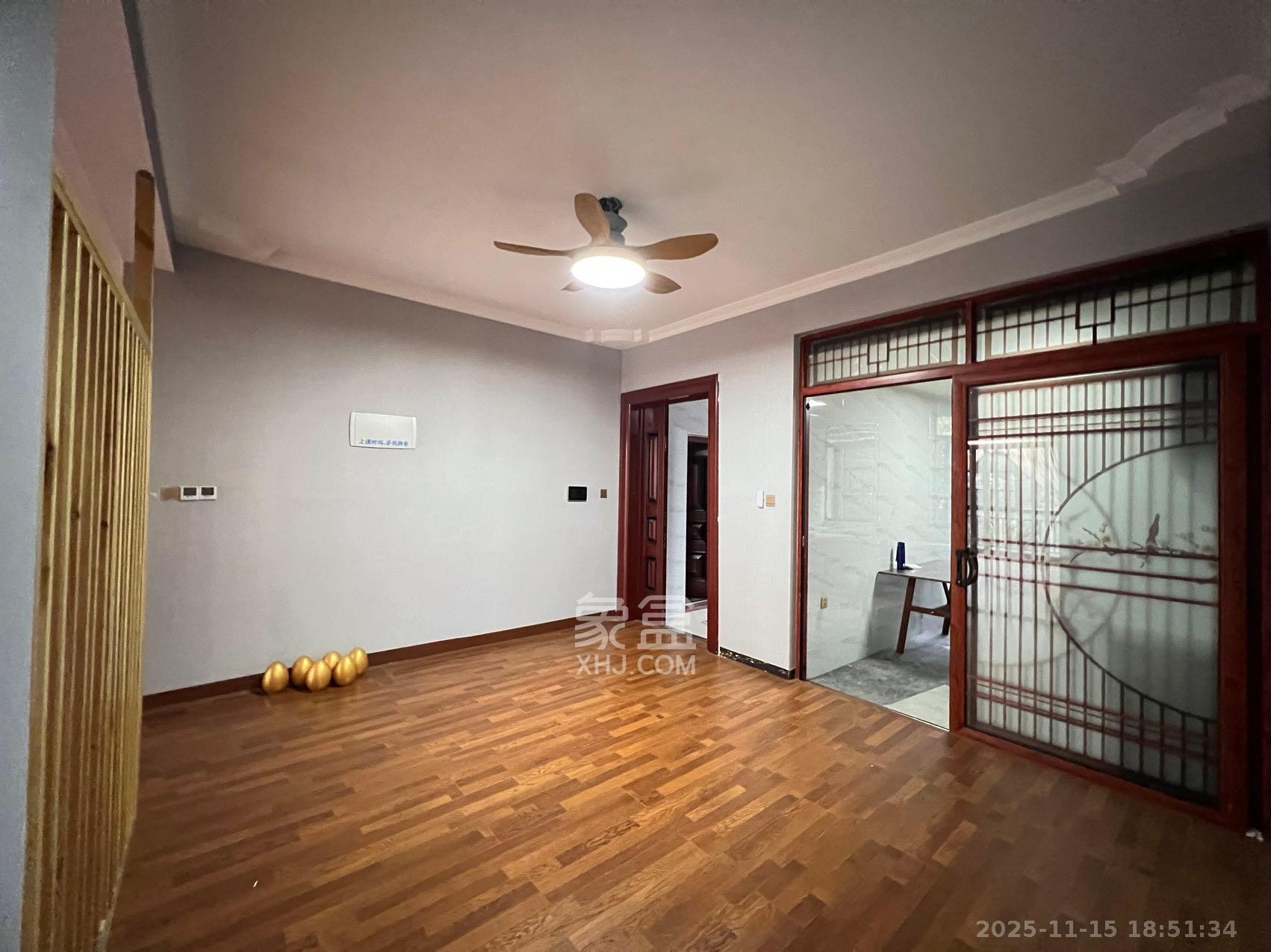 中建芙蓉和苑  3室2厅1卫    3500.0元/月室内图