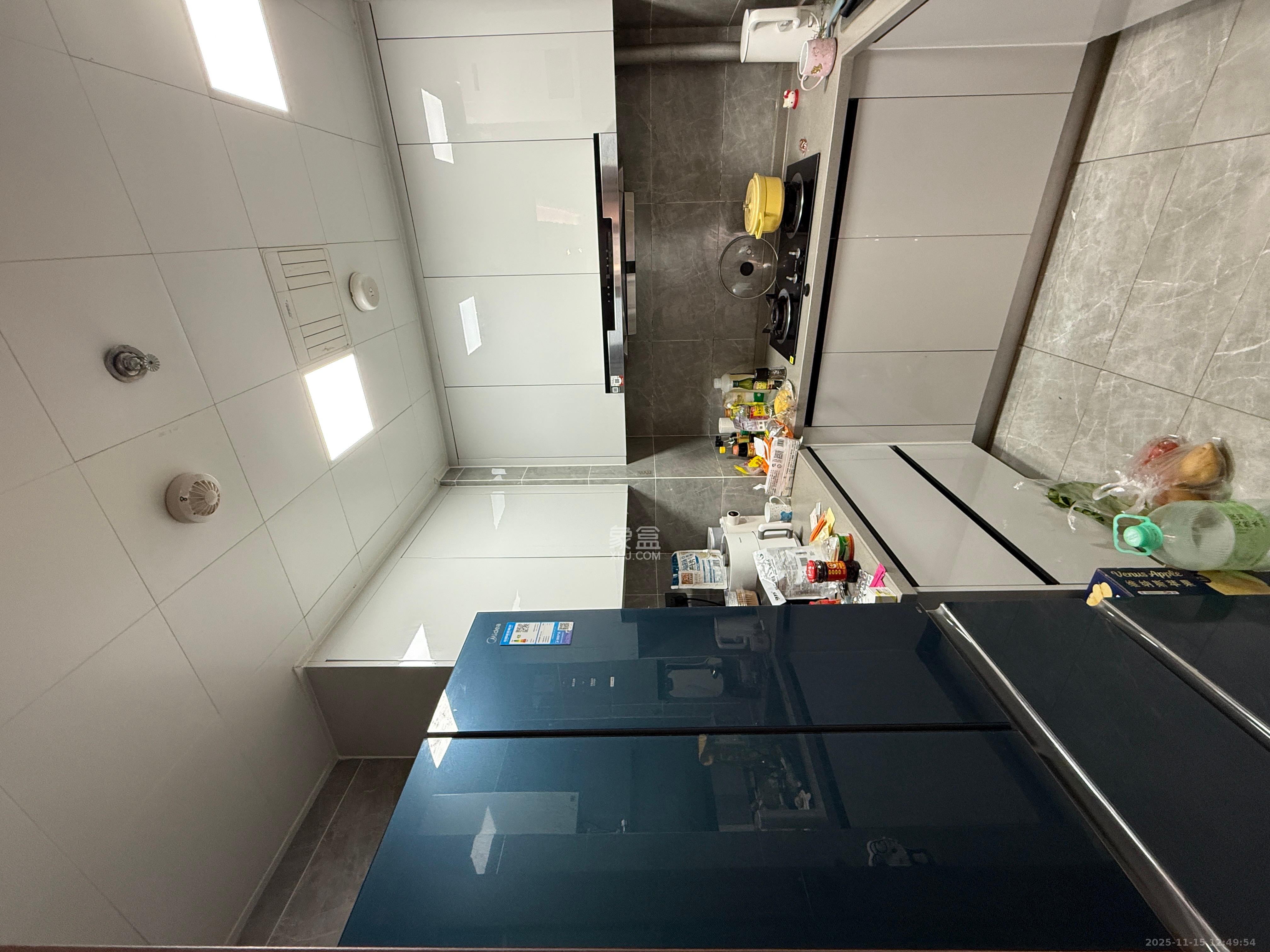 卓越中寰  3室2厅1卫    4000.0元/月室内图