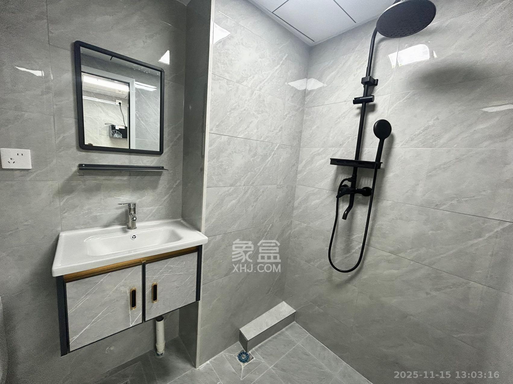 中海珑悦府  1室0厅0卫    1300.0元/月室内图