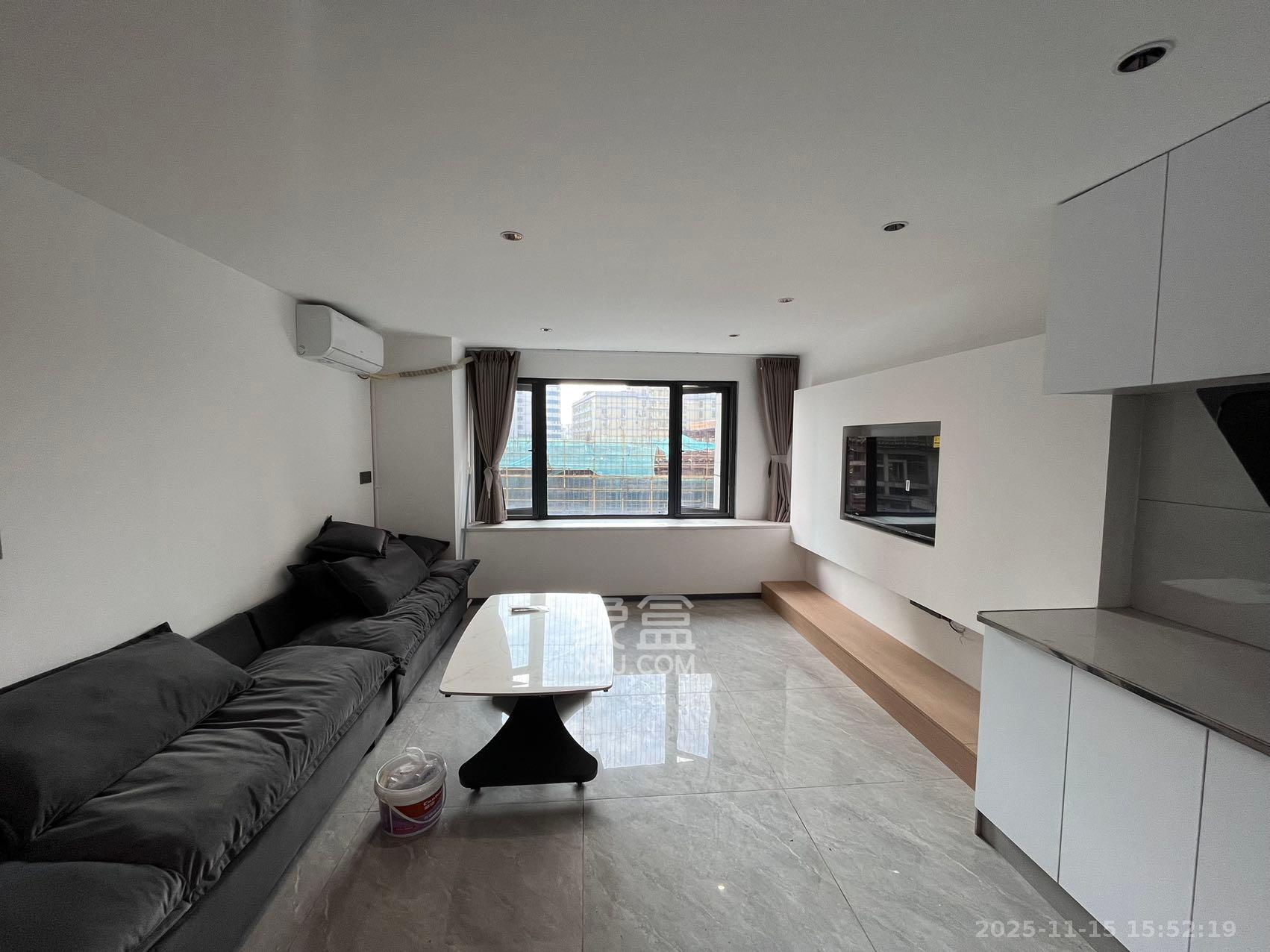 绿地新都会 1室1厅1卫 1500.0元/月 绿地新都会 1室1厅1卫 1500.0元/月室内图