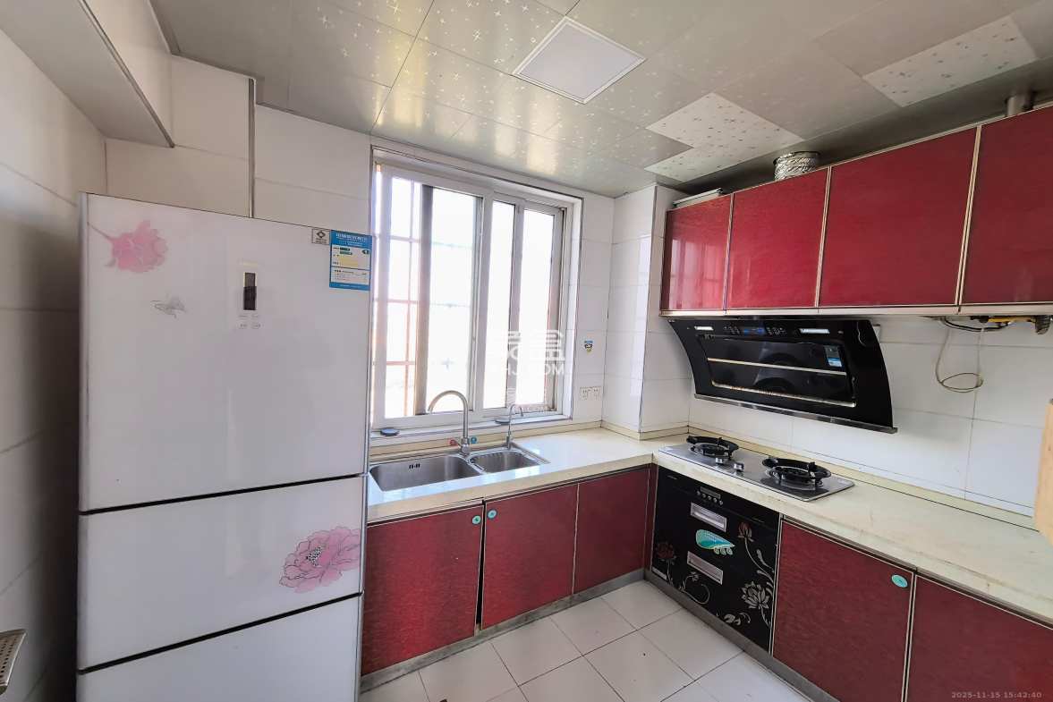 中房F联邦 3室2厅1卫 2300.0元/月 中房F联邦 3室2厅1卫 2300.0元/月室内图