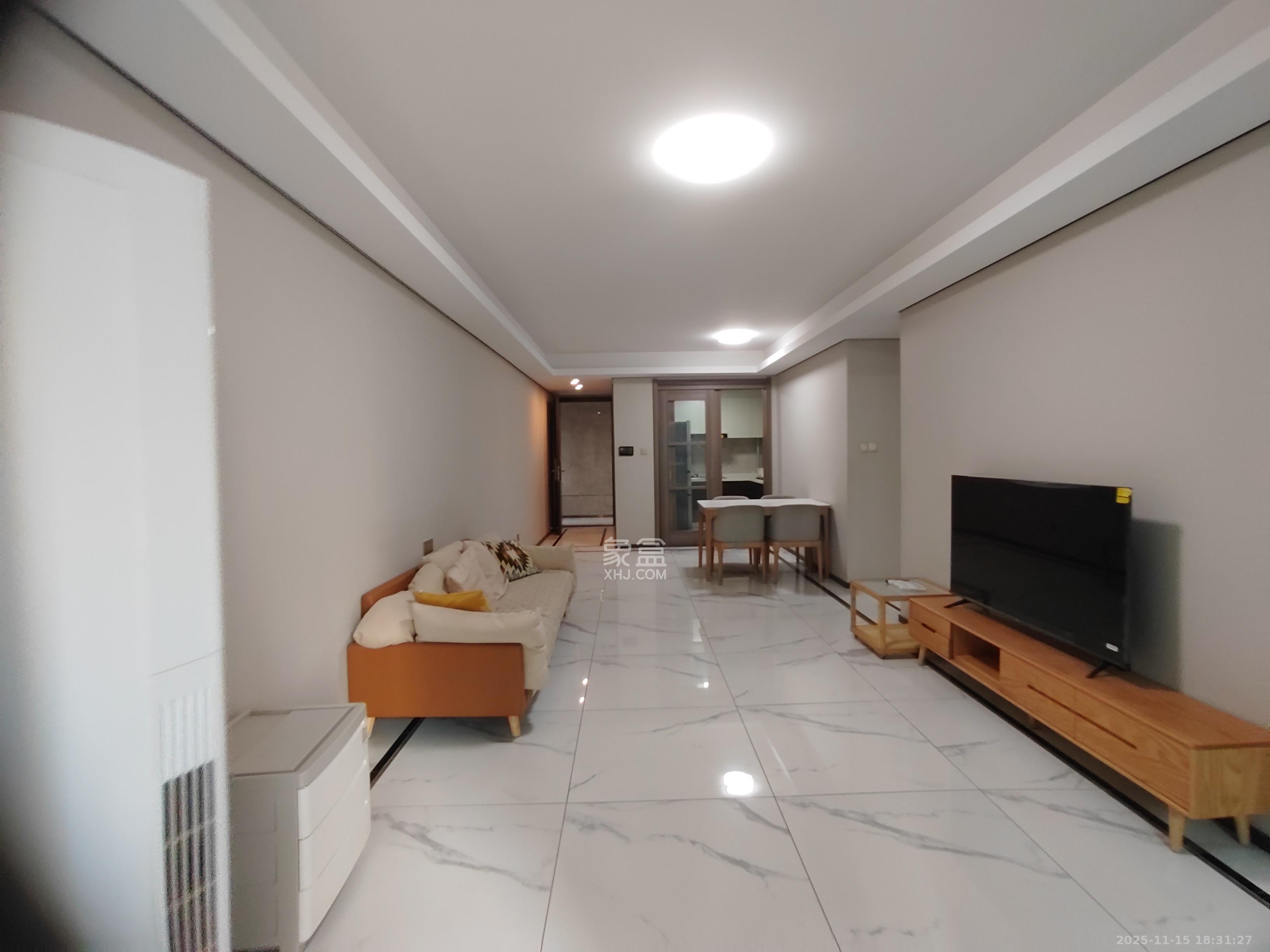 中海阅麓山二期 3室2厅2卫 2900.0元/月 中海阅麓山二期 3室2厅2卫 2900.0元/月室内图