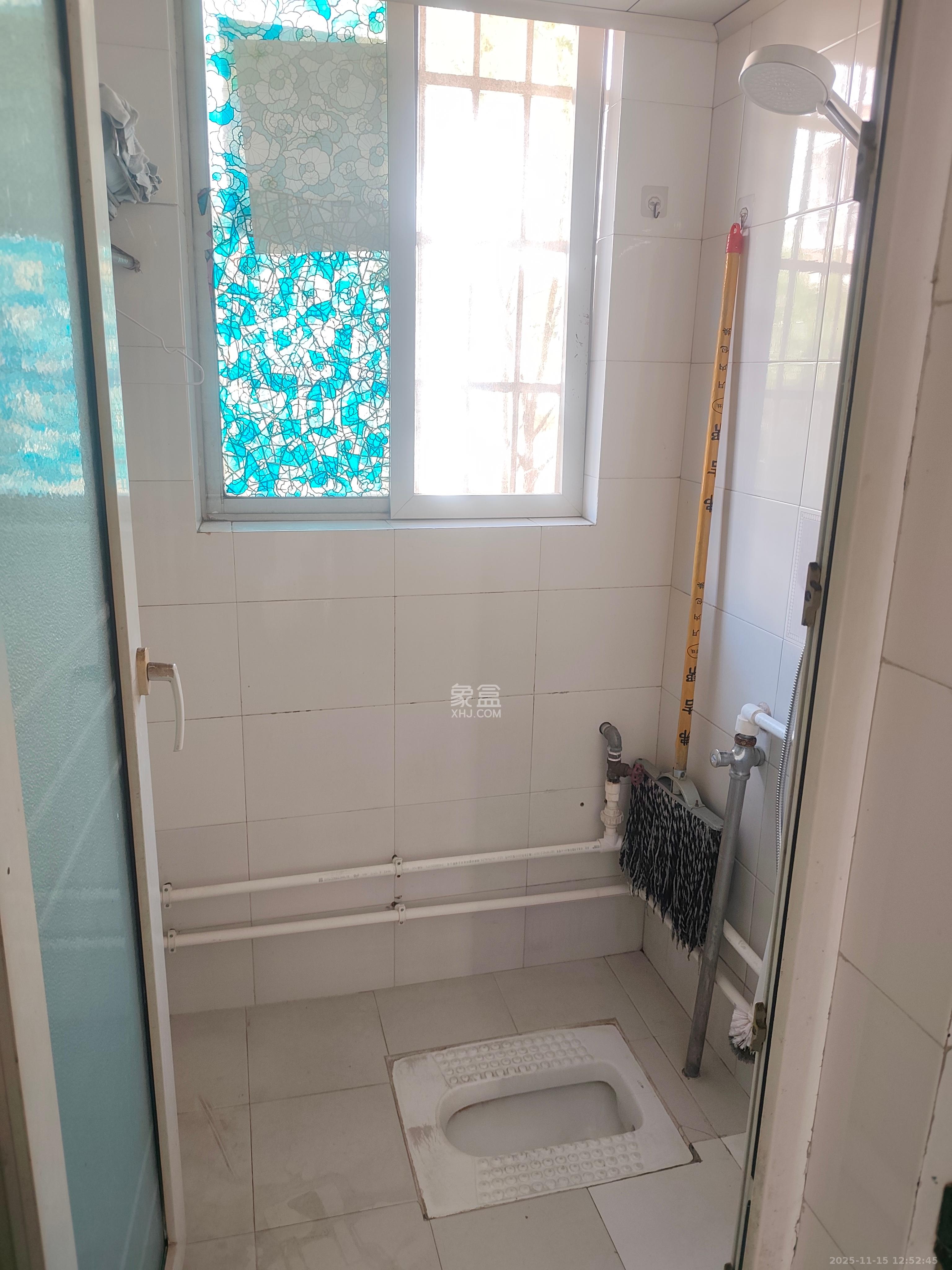 佳园星城  1室2厅1卫    1500.0元/月室内图