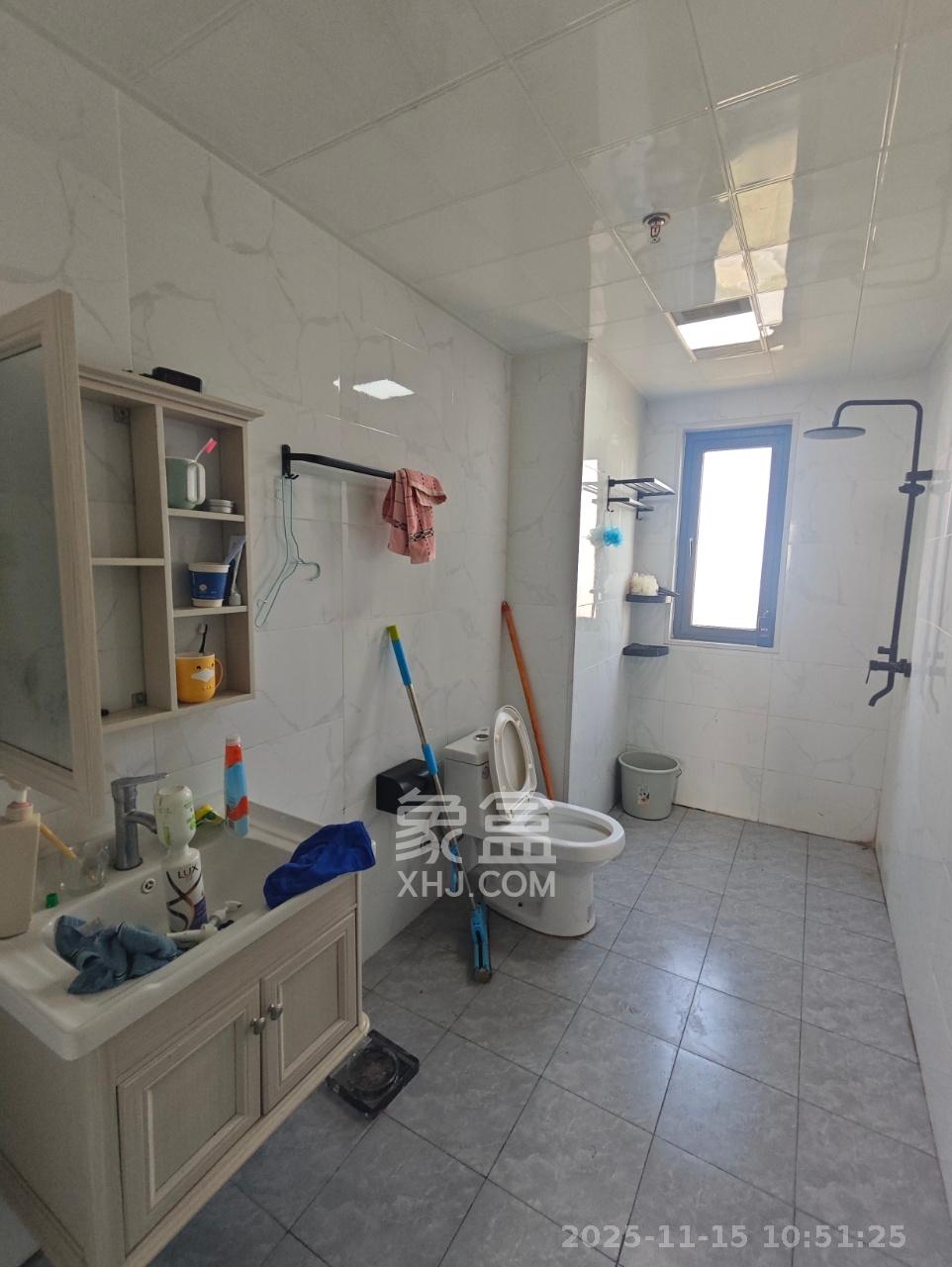 恒大清澜苑（恒大御景半岛四期）  4室2厅1卫    3300.0元/月室内图