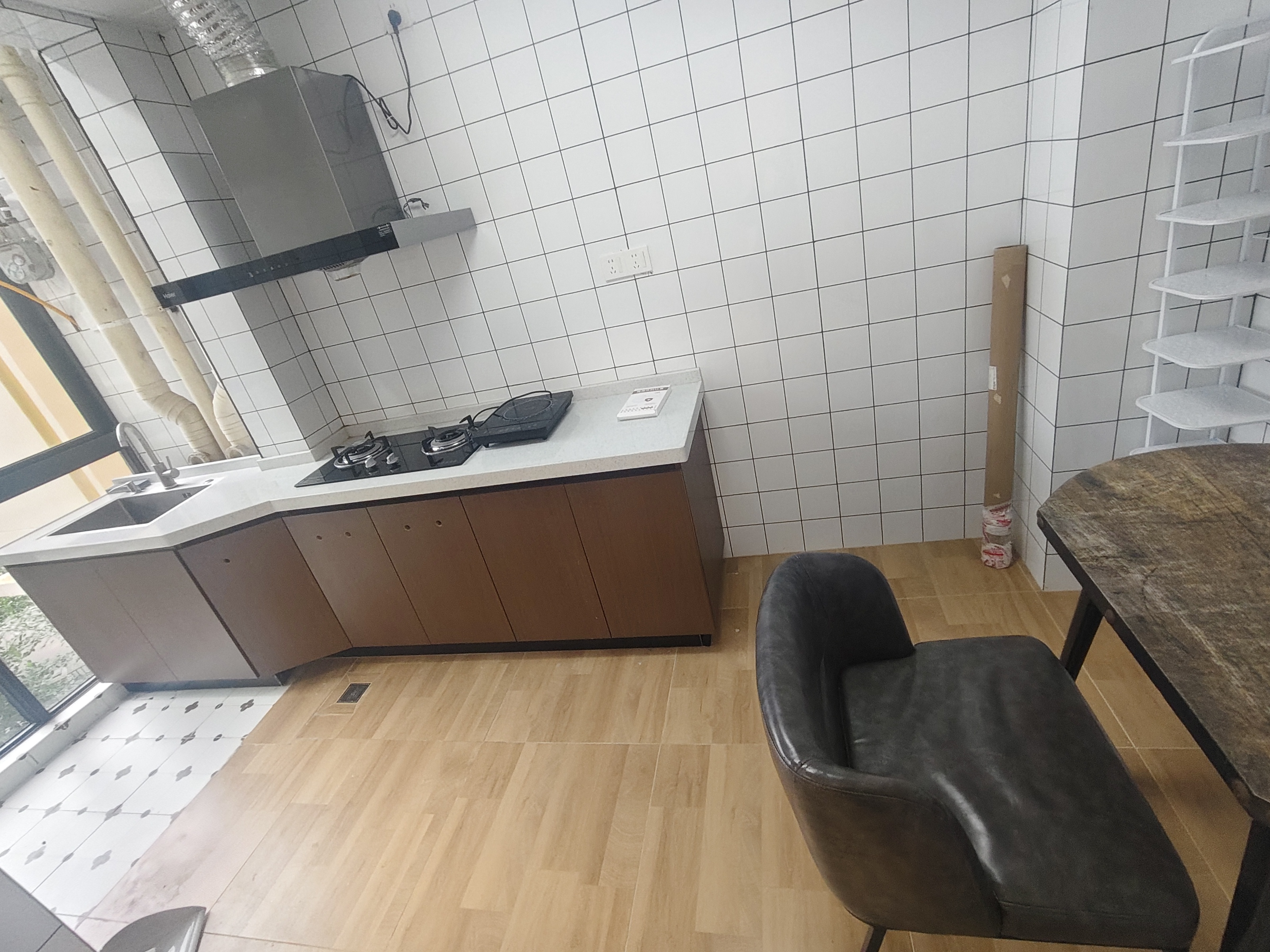 亚洲豪苑南区 2室2厅1卫 2400.0元/月 亚洲豪苑南区 2室2厅1卫 2400.0元/月室内图