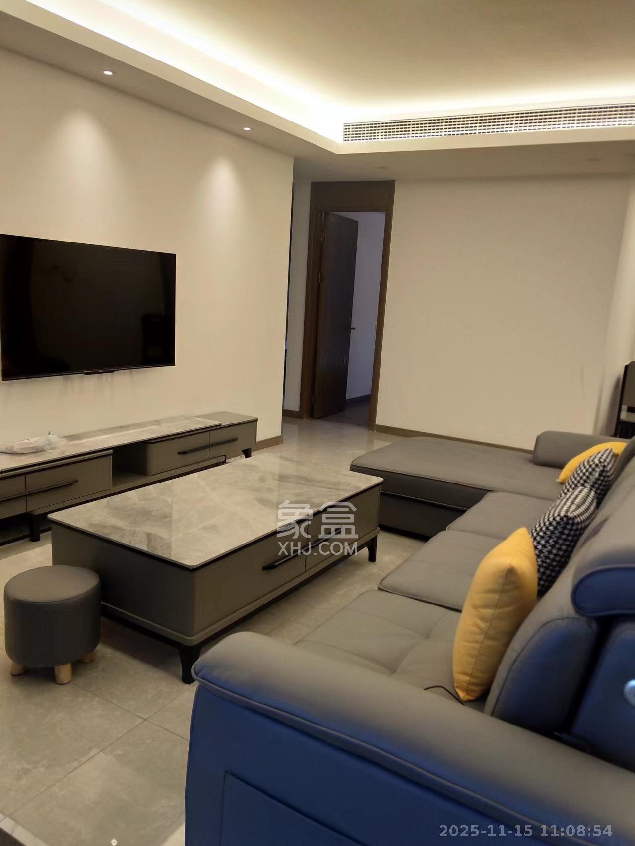 金富湘江悦城  4室2厅2卫    2800.0元/月