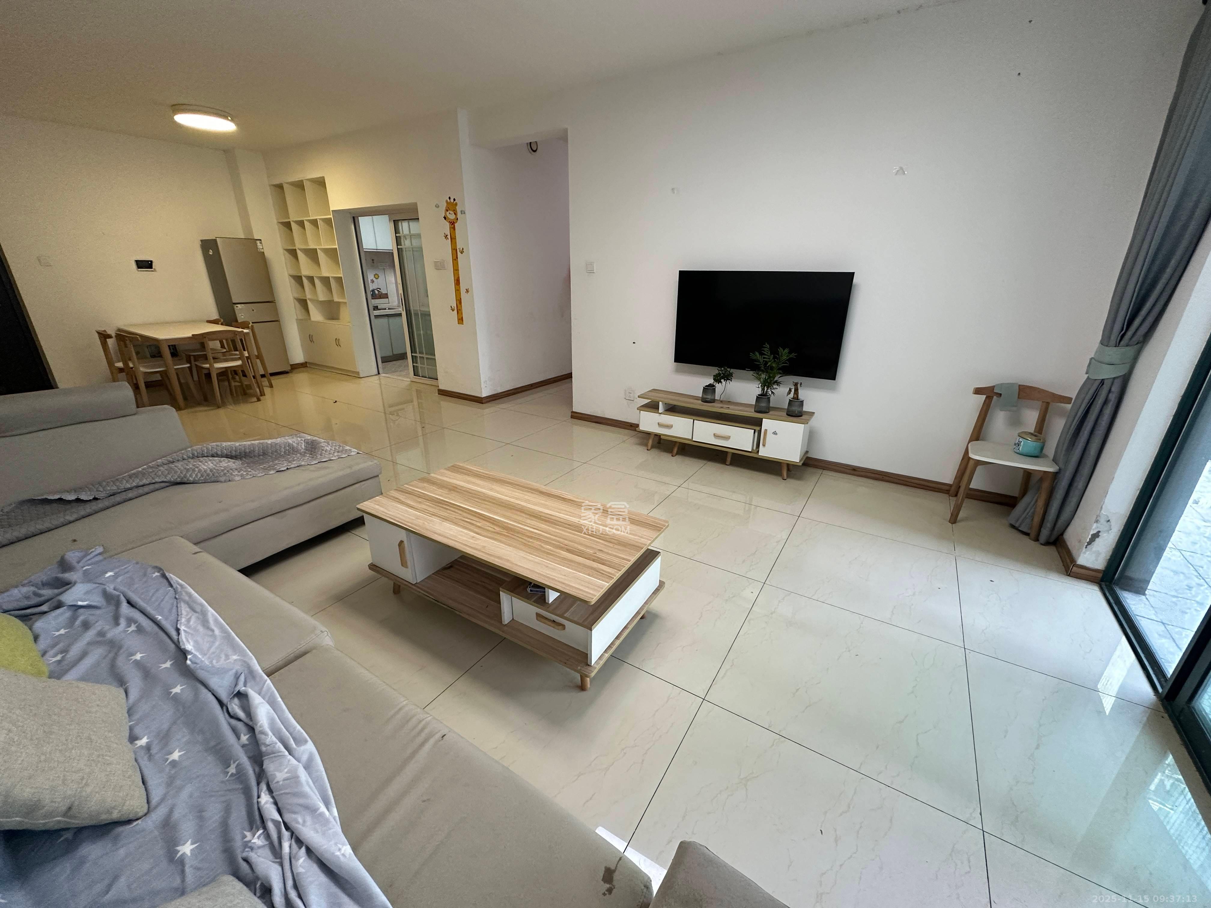 华盛新外滩  3室2厅2卫    3800.0元/月室内图