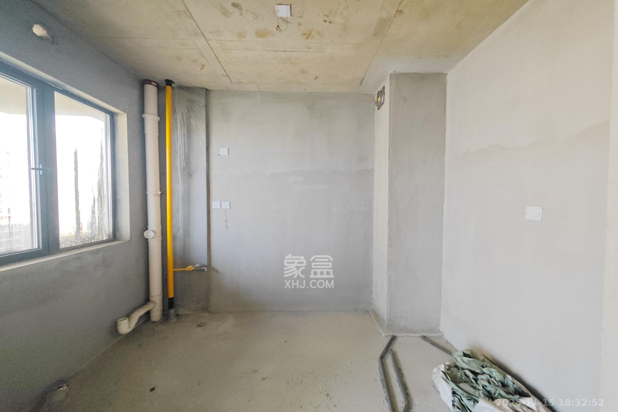 大都汇天悦(保利大都汇三期) 4室2厅2卫 195.0万 大都汇天悦(保利大都汇三期) 4室2厅2卫 195.0万厨房