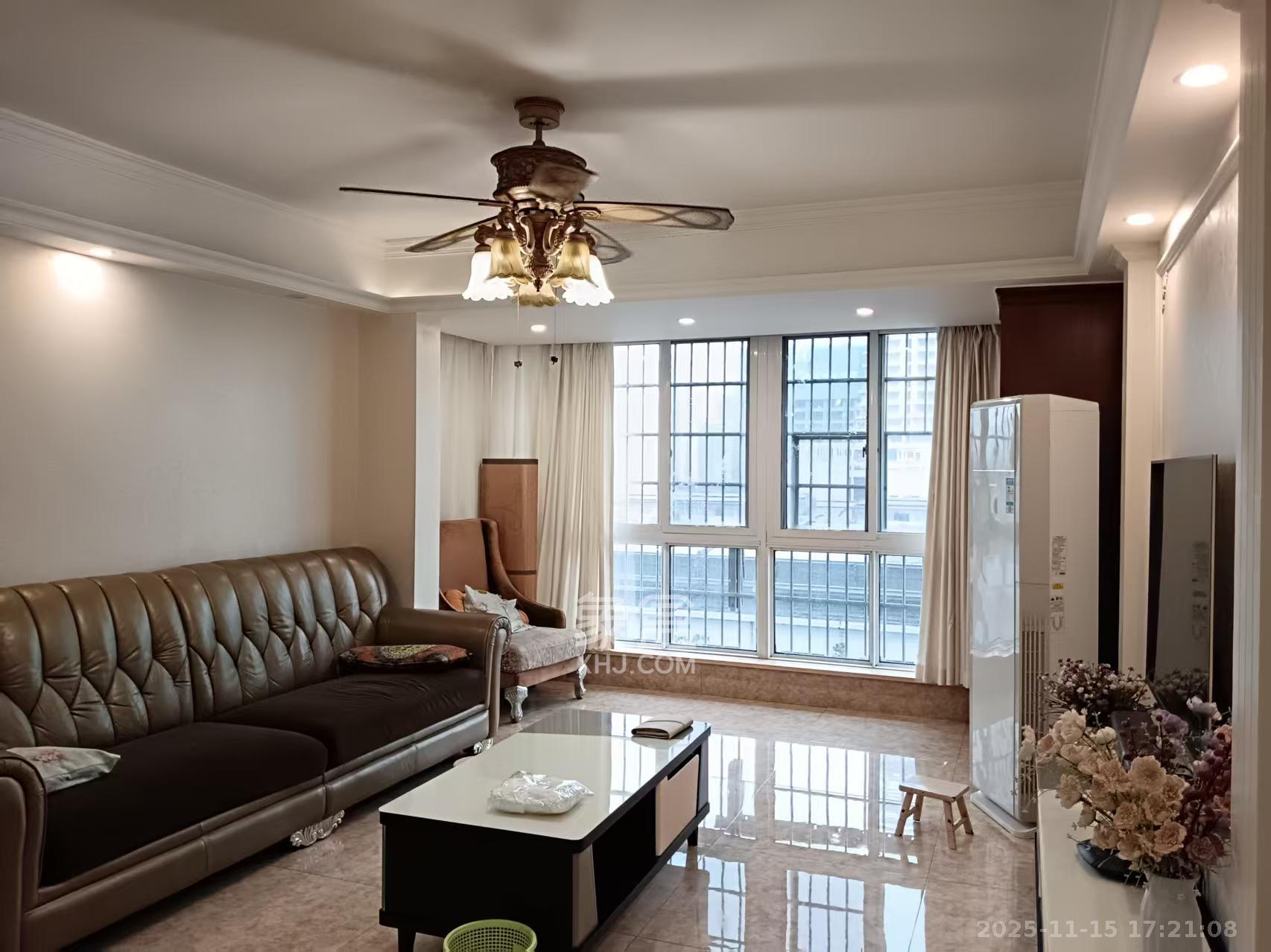 时代星城  3室2厅2卫    2300.0元/月室内图