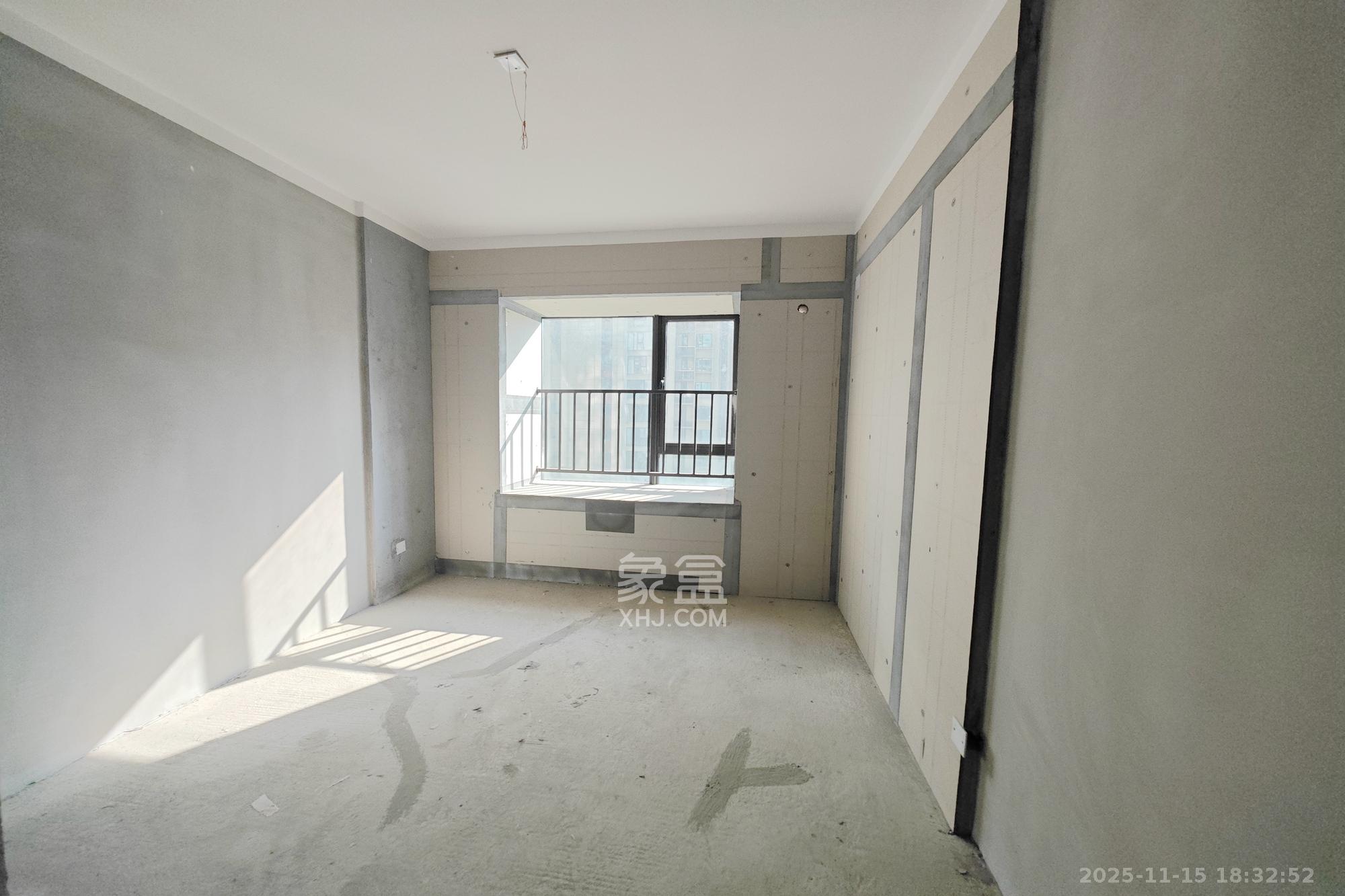 大都汇天悦（保利大都汇三期）  4室2厅2卫    195.0万卧室