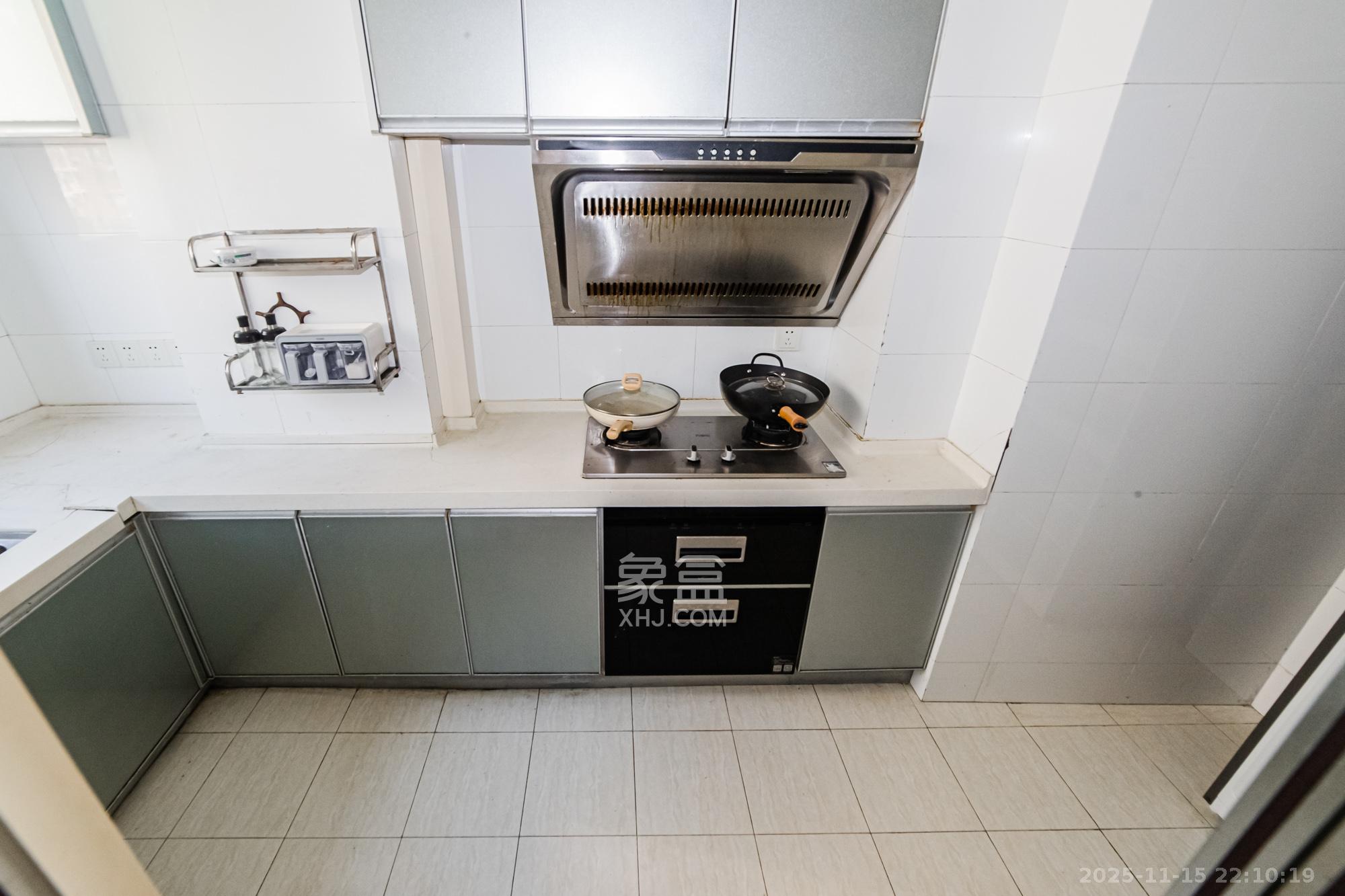 万国城（当代满庭春MOMA）一期  2室2厅1卫    85.0万厨房