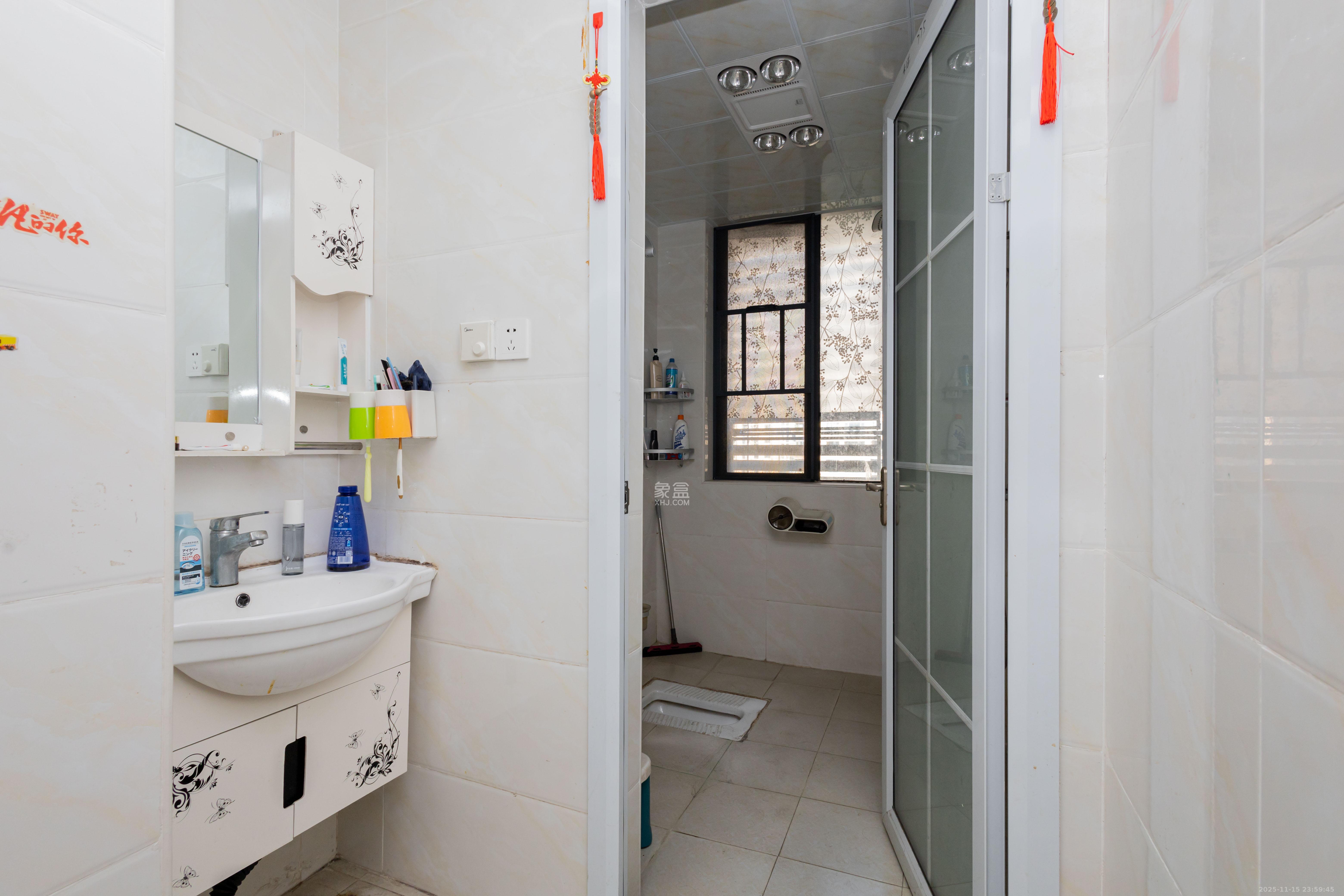 辉煌国际城一期 3室2厅1卫 110.0万 辉煌国际城一期 3室2厅1卫 110.0万卫生间