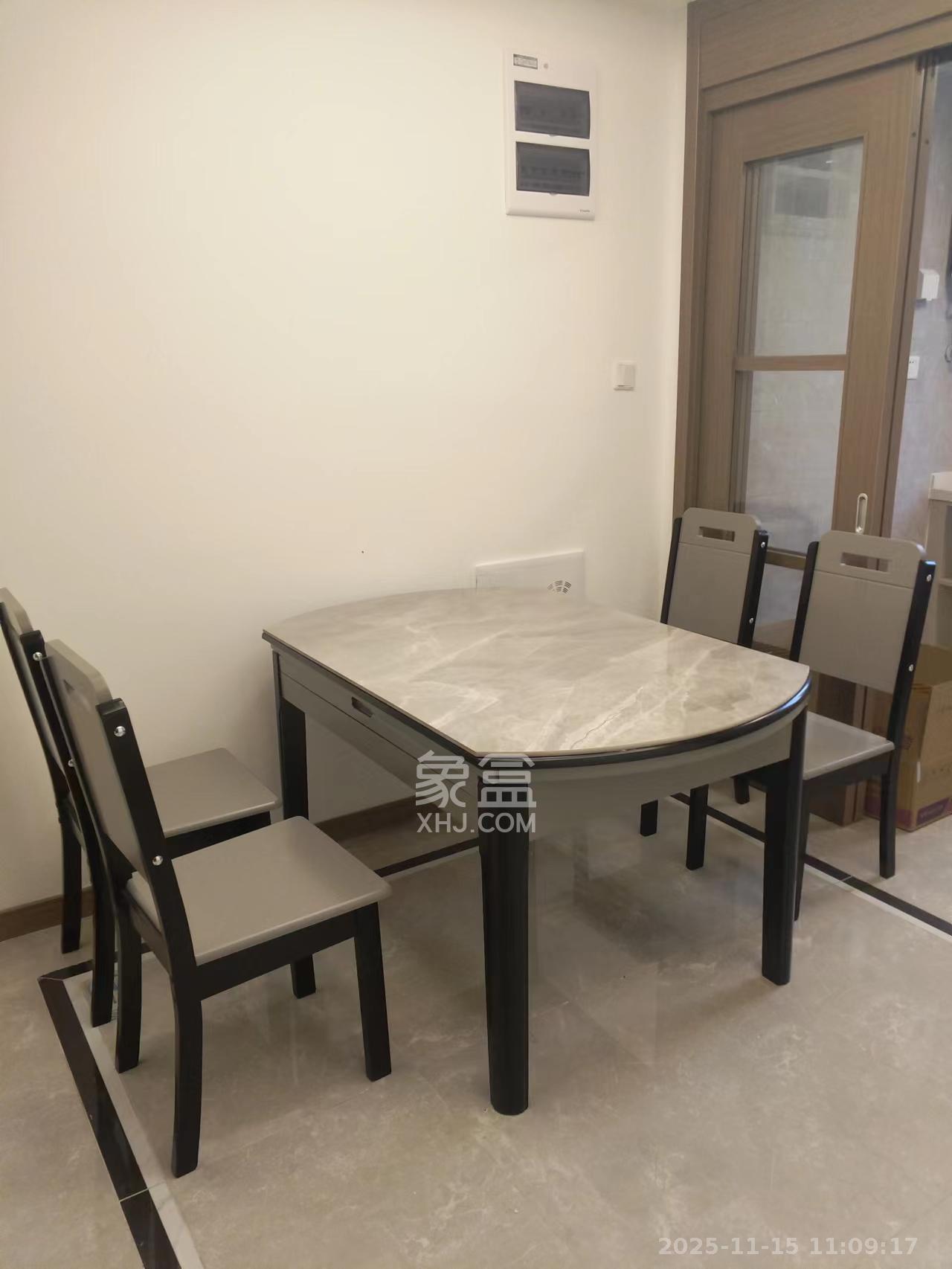 金富湘江悦城  4室2厅2卫    2800.0元/月室内图