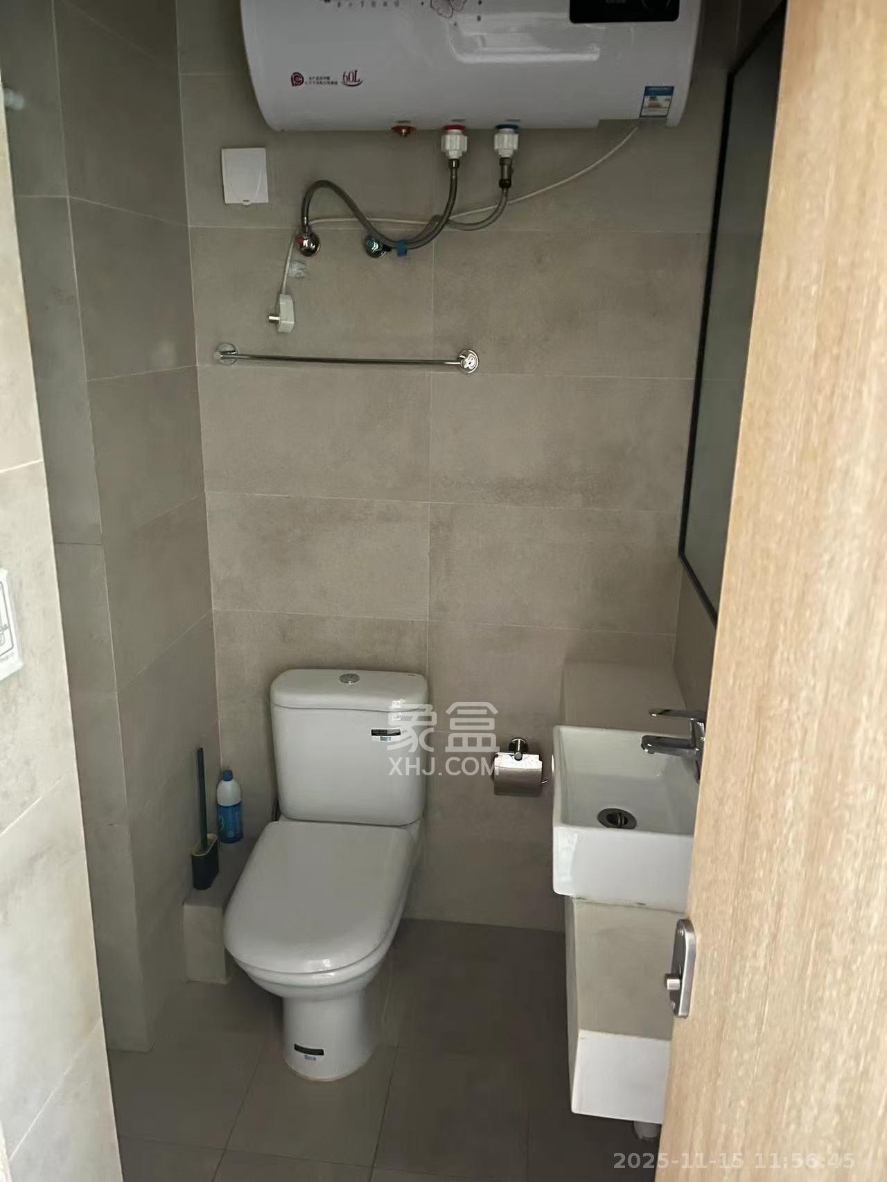 兰亭湾畔 1室1厅1卫 900.0元/月 兰亭湾畔 1室1厅1卫 900.0元/月室内图