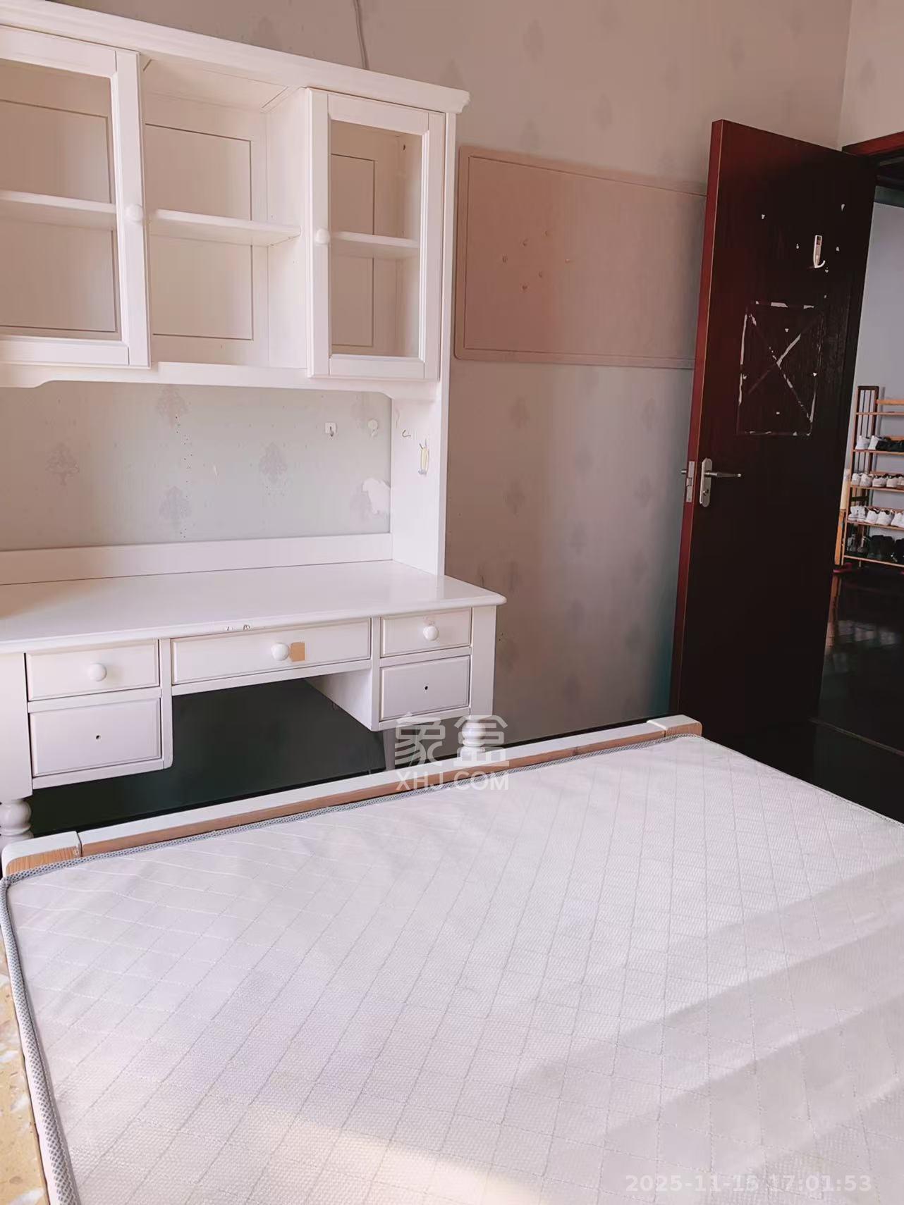 盛世美居荷园 1室2厅1卫 3000.0元/月 盛世美居荷园 1室2厅1卫 3000.0元/月室内图