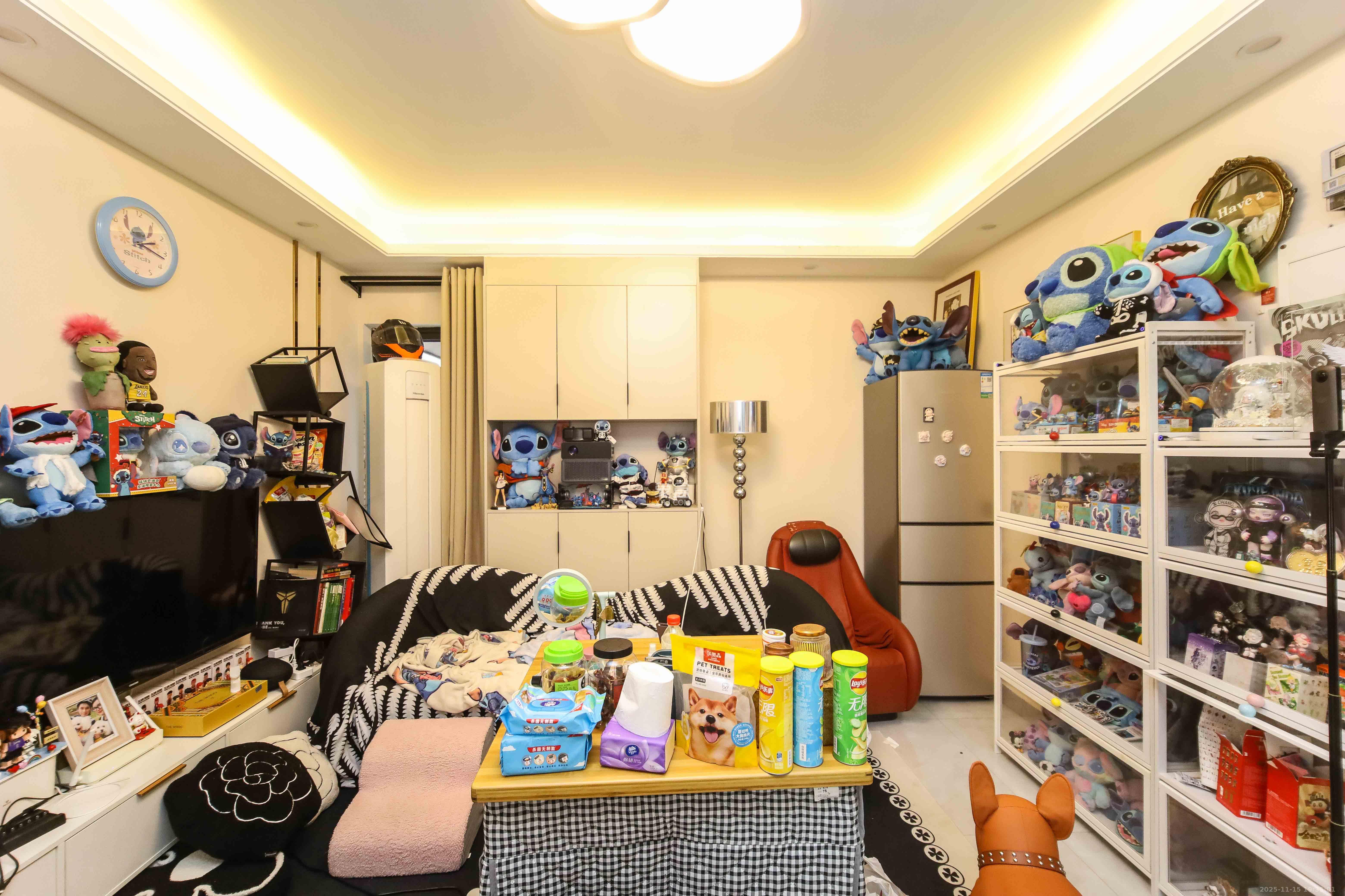 尚东金河湾 3室2厅2卫 220.0万 尚东金河湾 3室2厅2卫 220.0万客厅