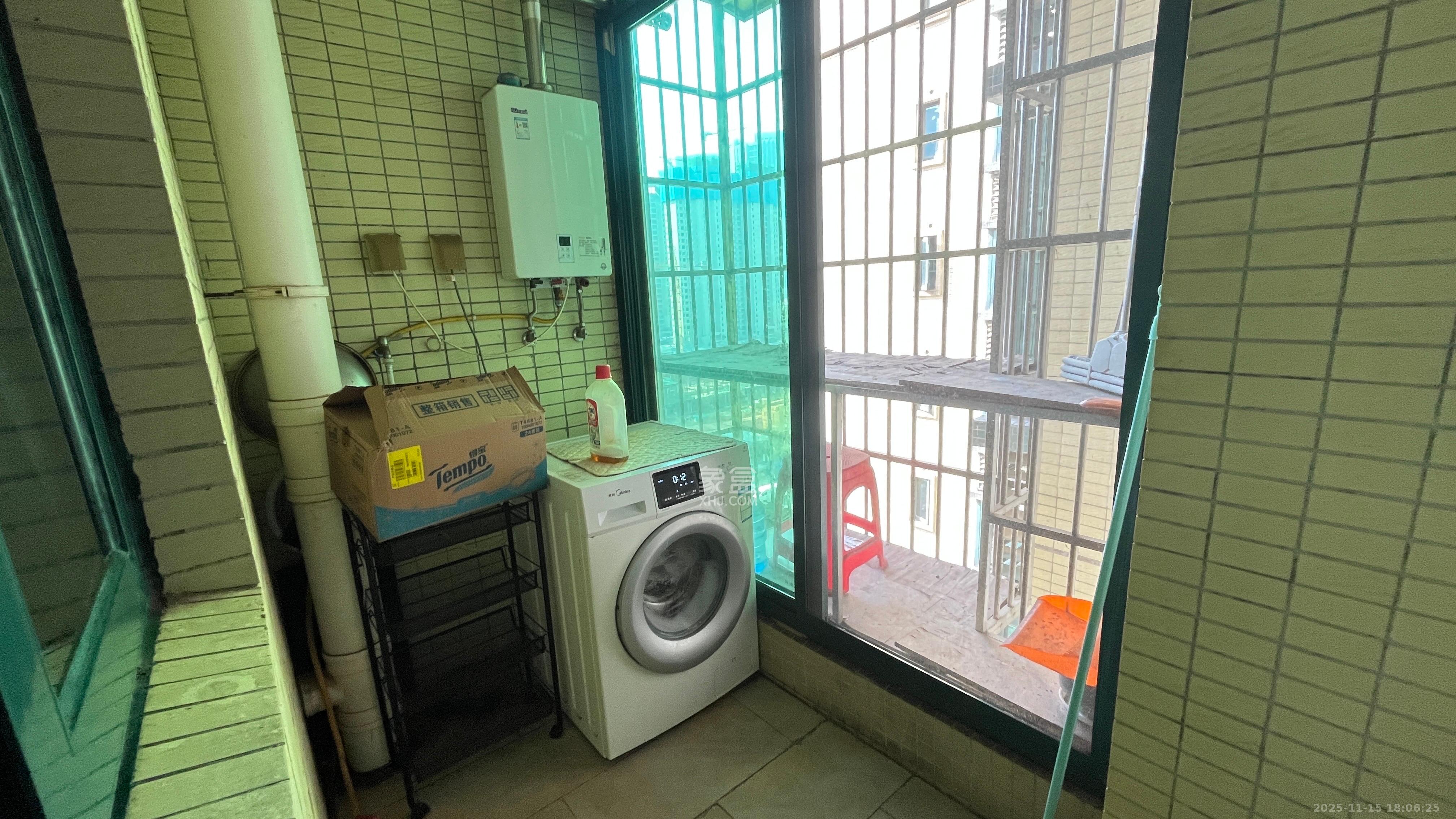 恒大雅苑  3室2厅1卫    2600.0元/月室内图