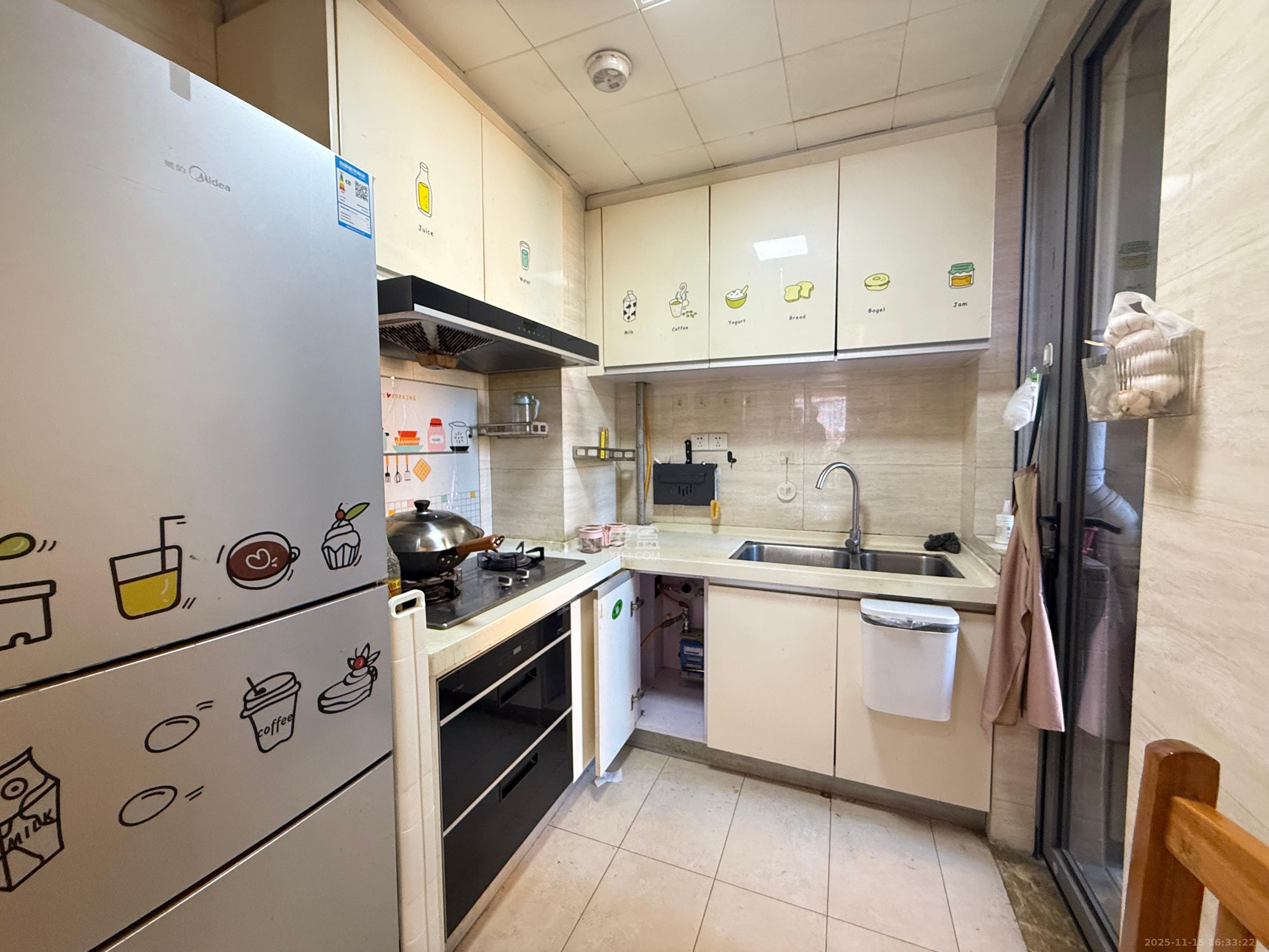 珠江郦城薰衣道  3室1厅1卫    2200.0元/月室内图