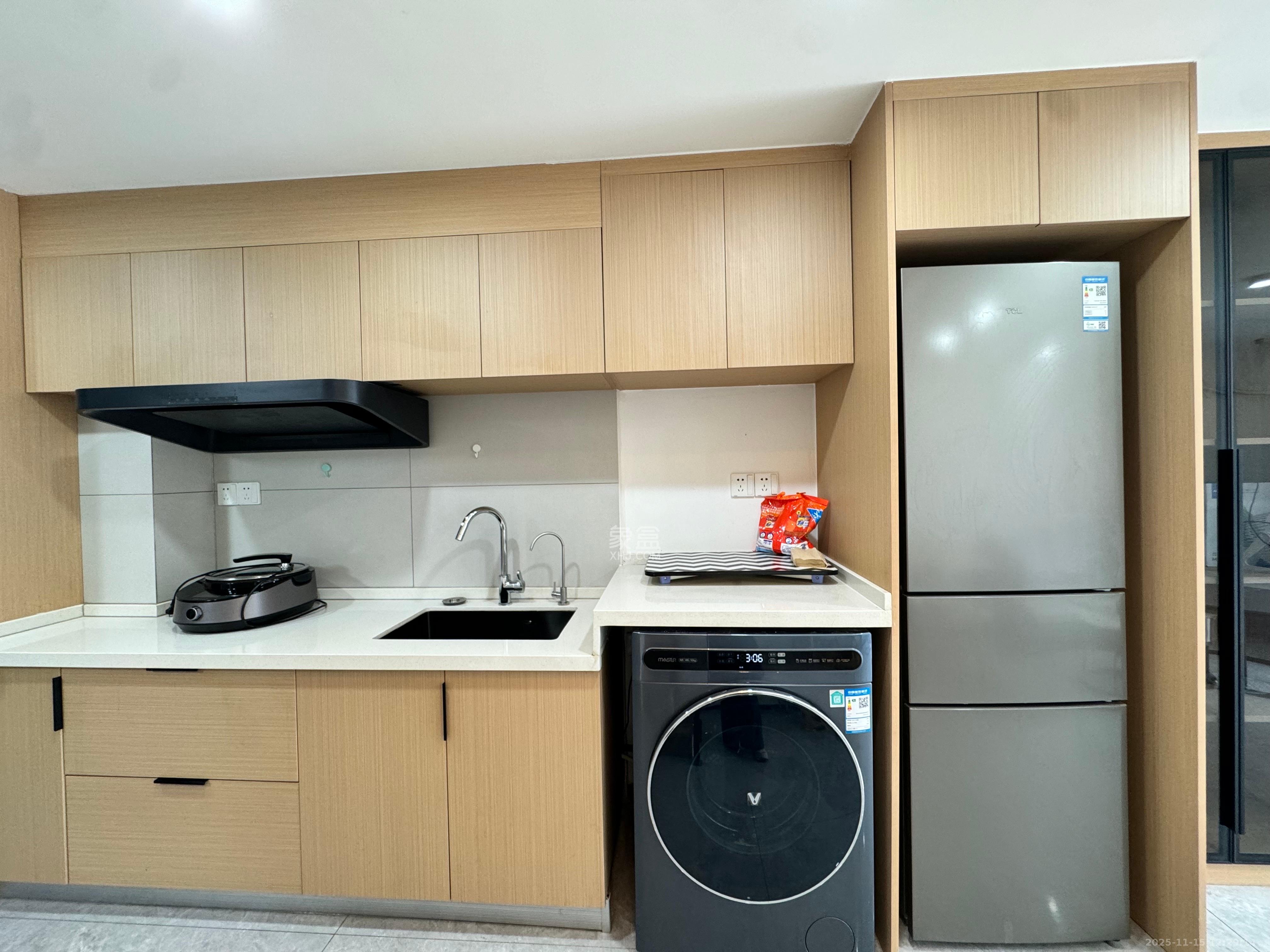 万润时光里 1室0厅0卫 2400.0元/月 万润时光里 1室0厅0卫 2400.0元/月室内图