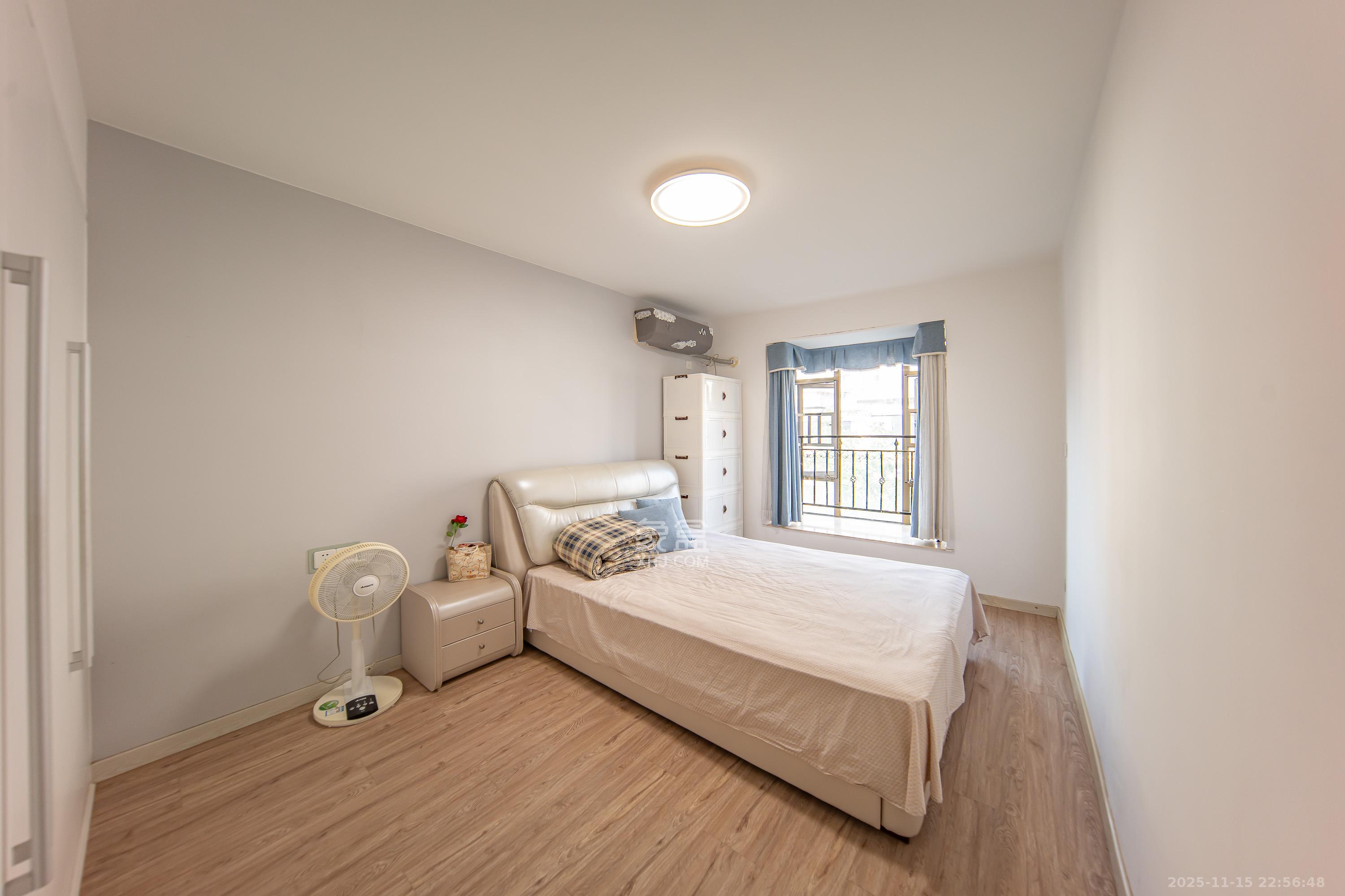 江山帝景雅典  3室2厅2卫    139.8万卧室