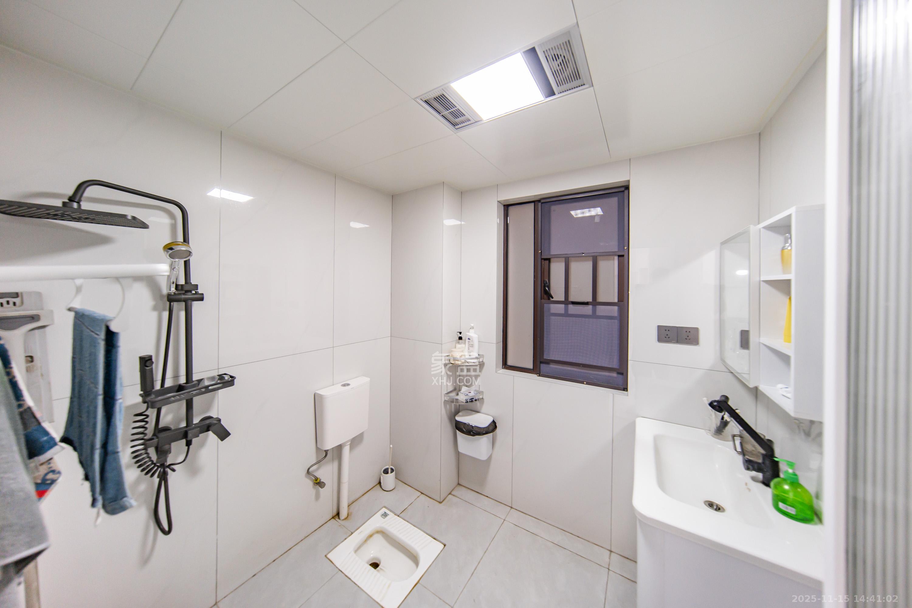 海洋半岛(月珑湾) 3室2厅2卫 112.8万 海洋半岛(月珑湾) 3室2厅2卫 112.8万卫生间