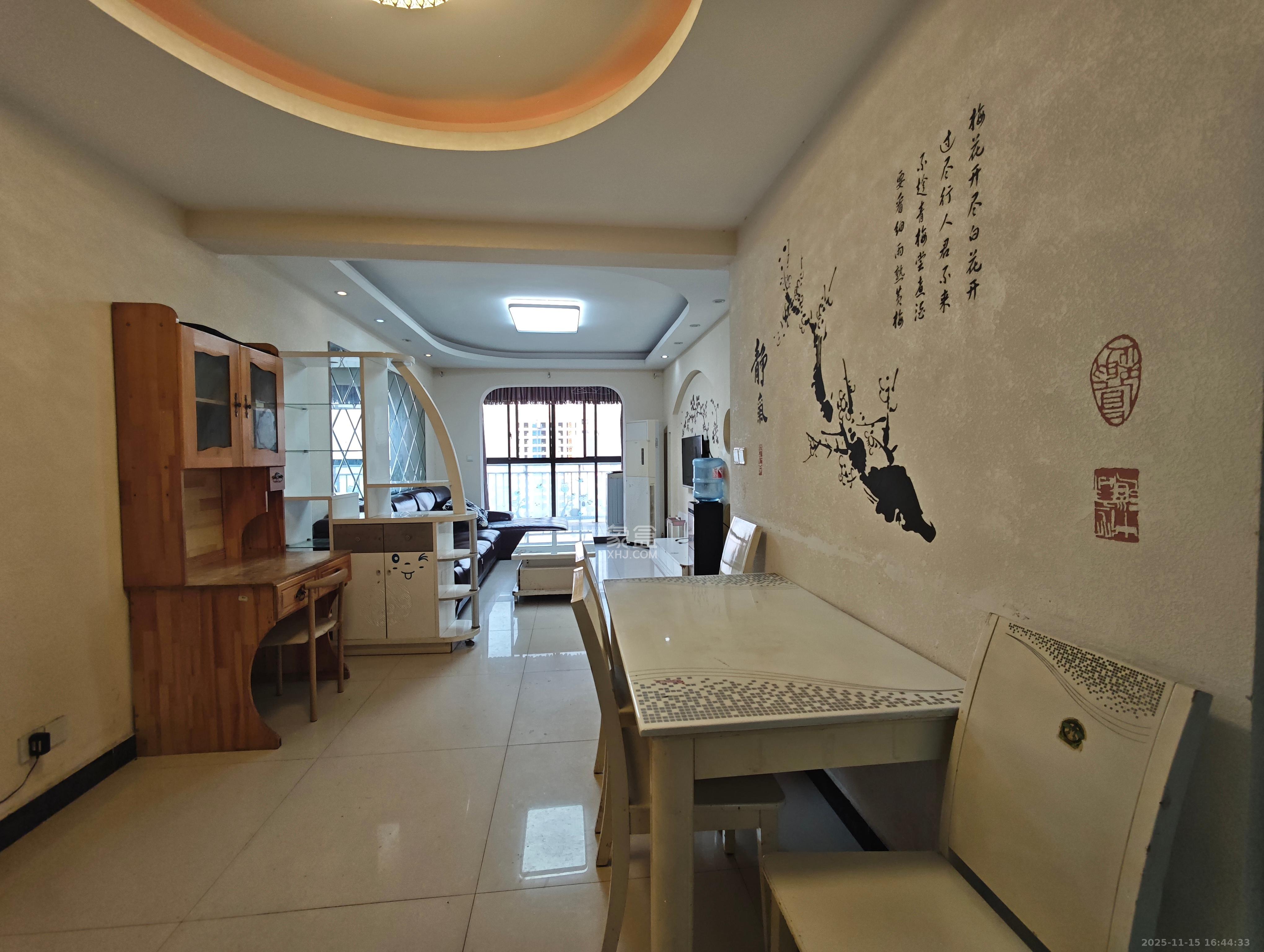 水岸世景  2室2厅1卫    1800.0元/月室内图