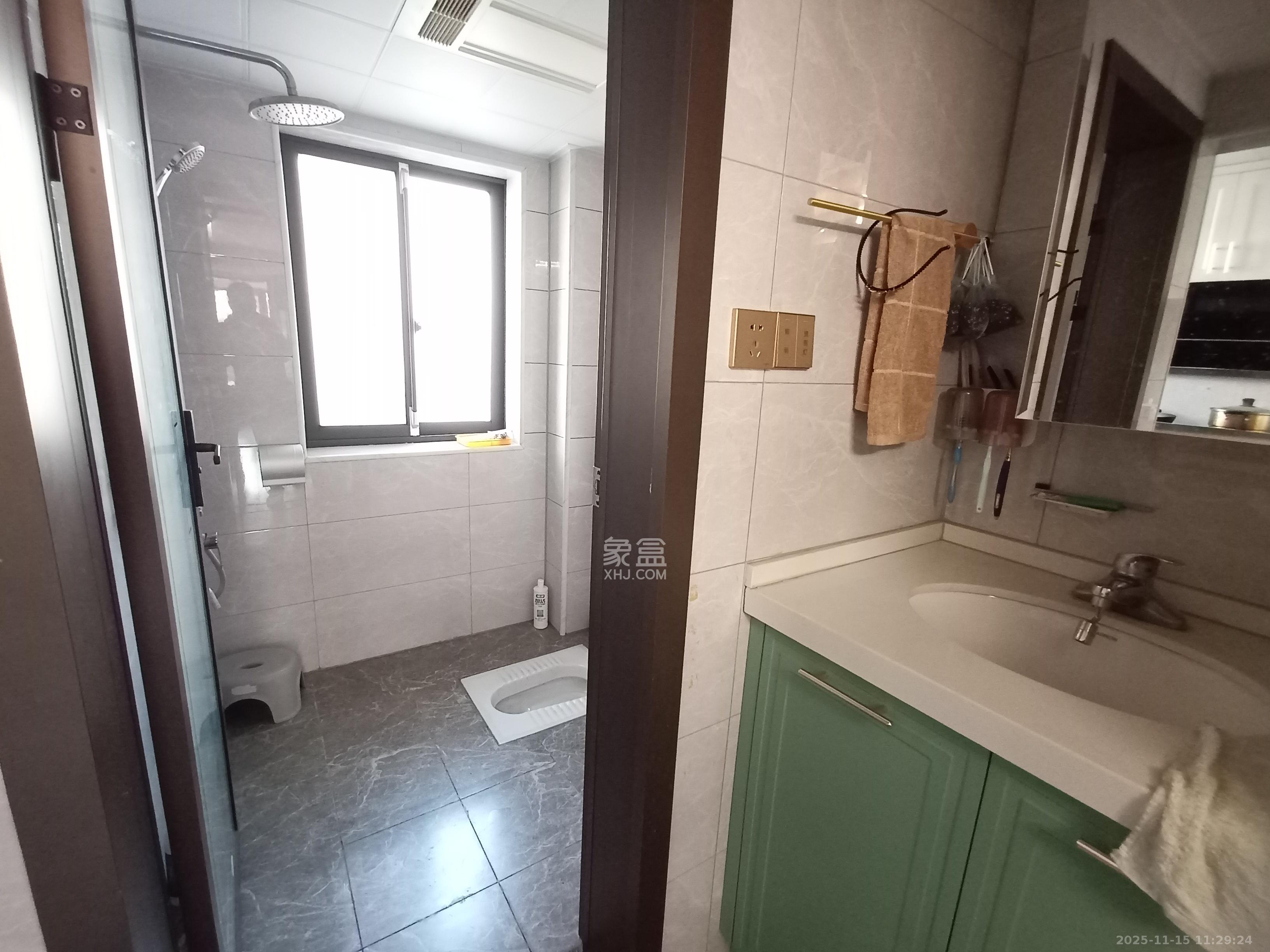 德润园  3室2厅2卫    2800.0元/月室内图