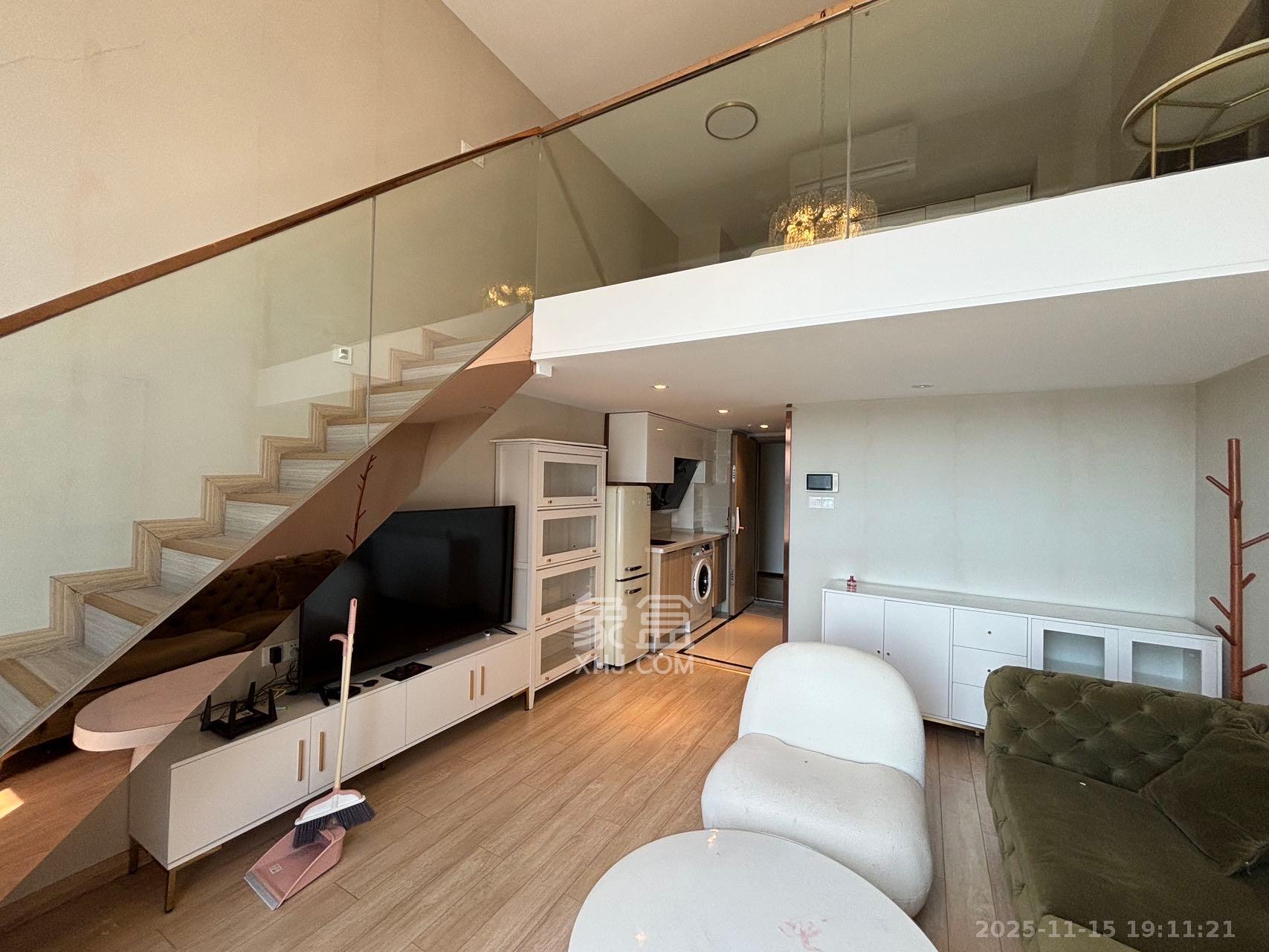 远洋外滩壹号  1室1厅1卫    2600.0元/月室内图