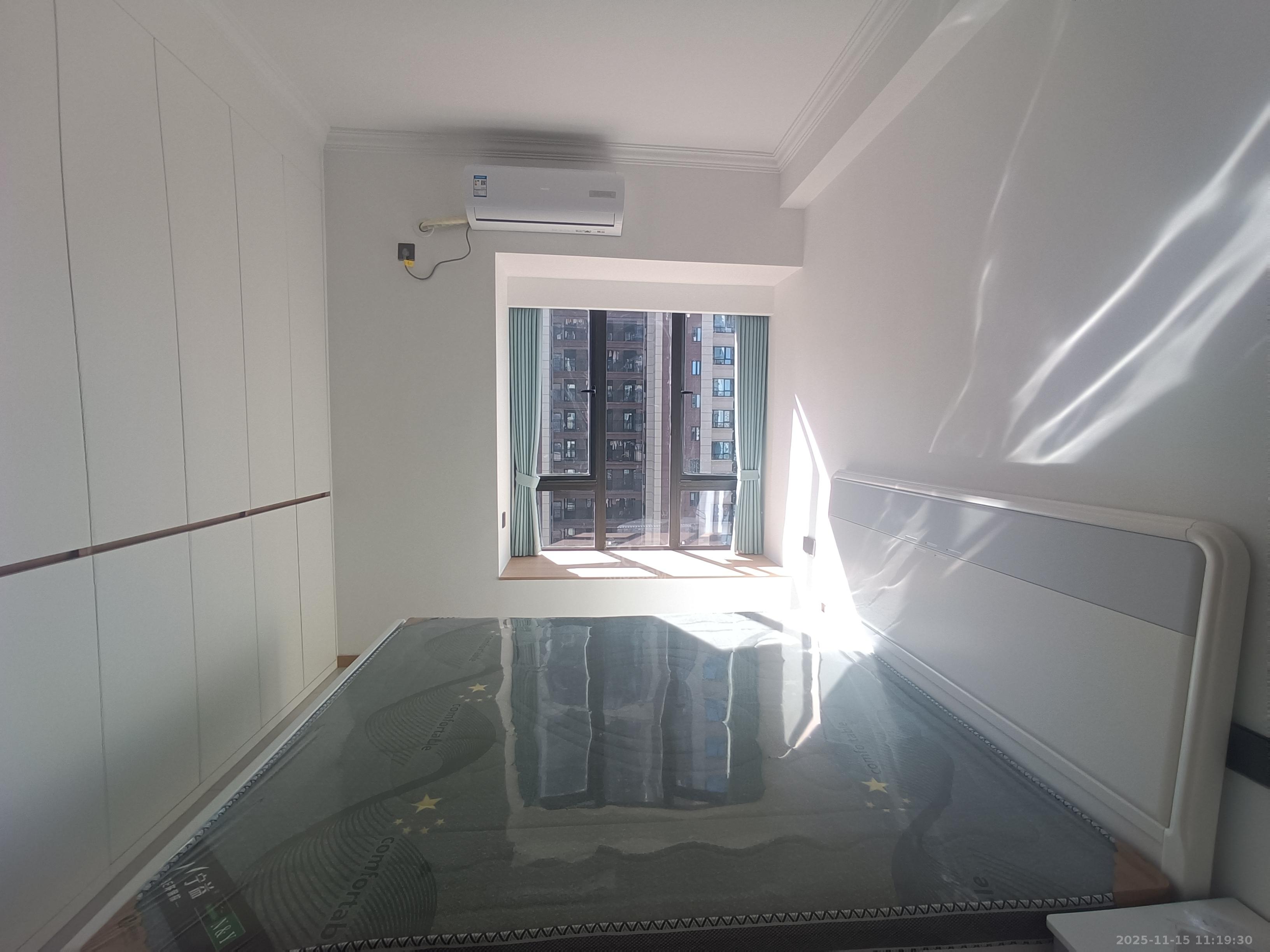 株洲恒大悦珑台  1室1厅1卫    1600.0元/月