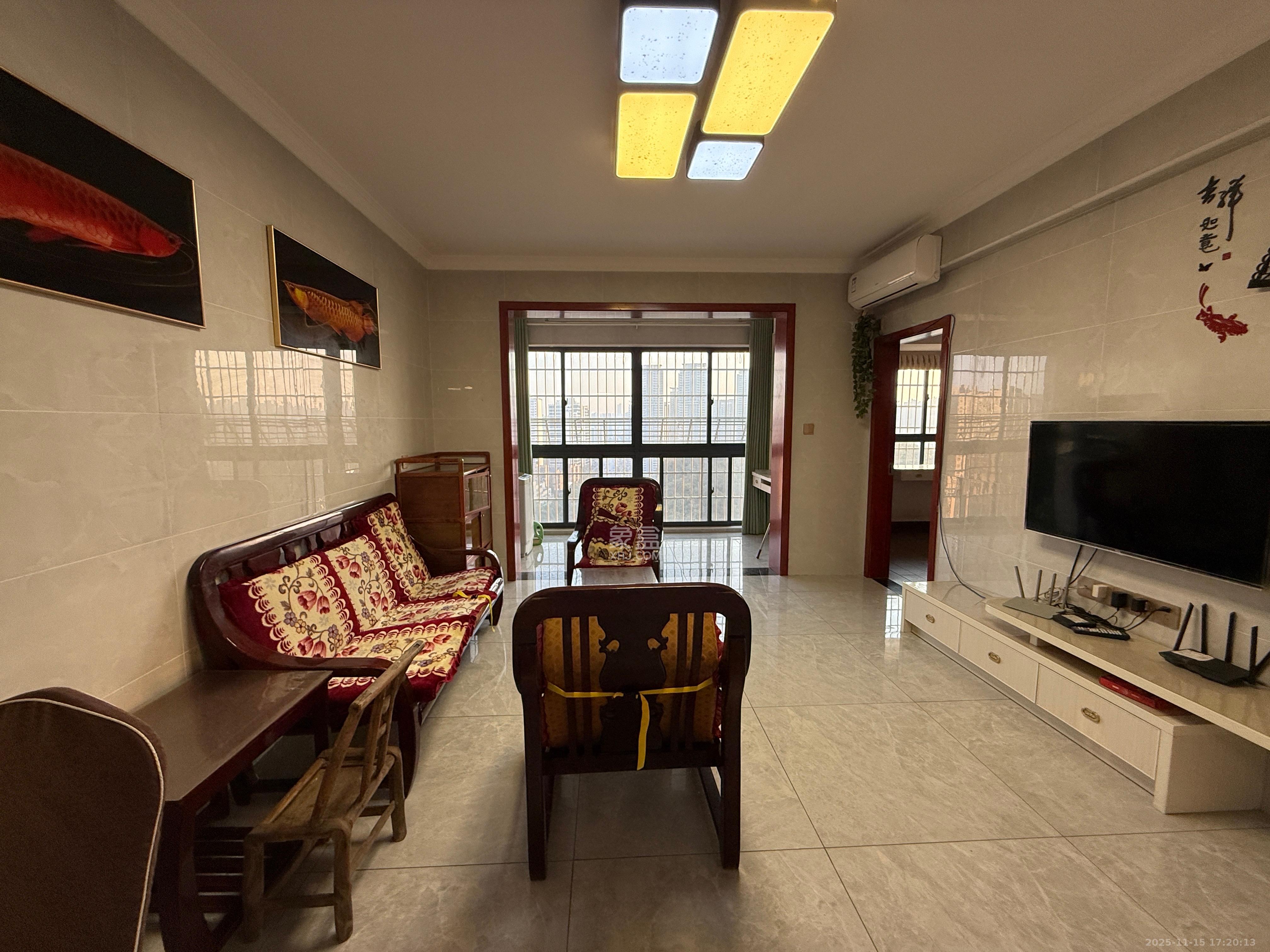 岳鞍阁小区  2室2厅1卫    1750.0元/月