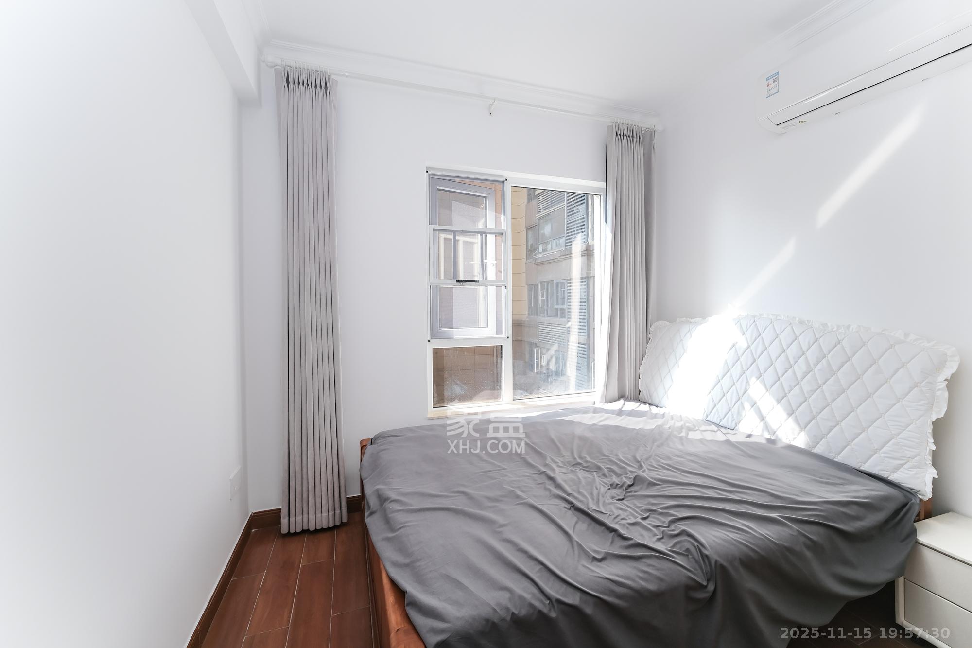 荣盛花语城  3室2厅1卫    80.0万卧室