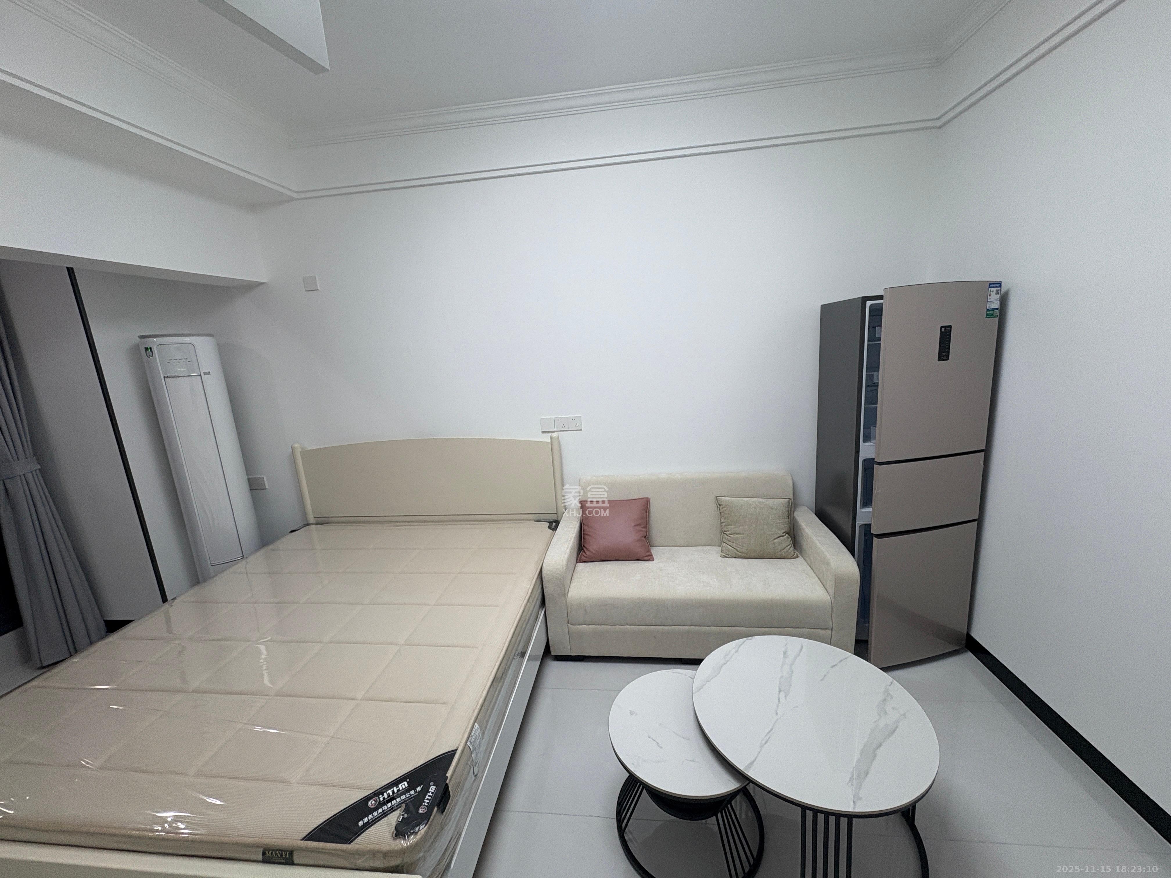 嘉雨兴园  1室1厅1卫    1800.0元/月室内图