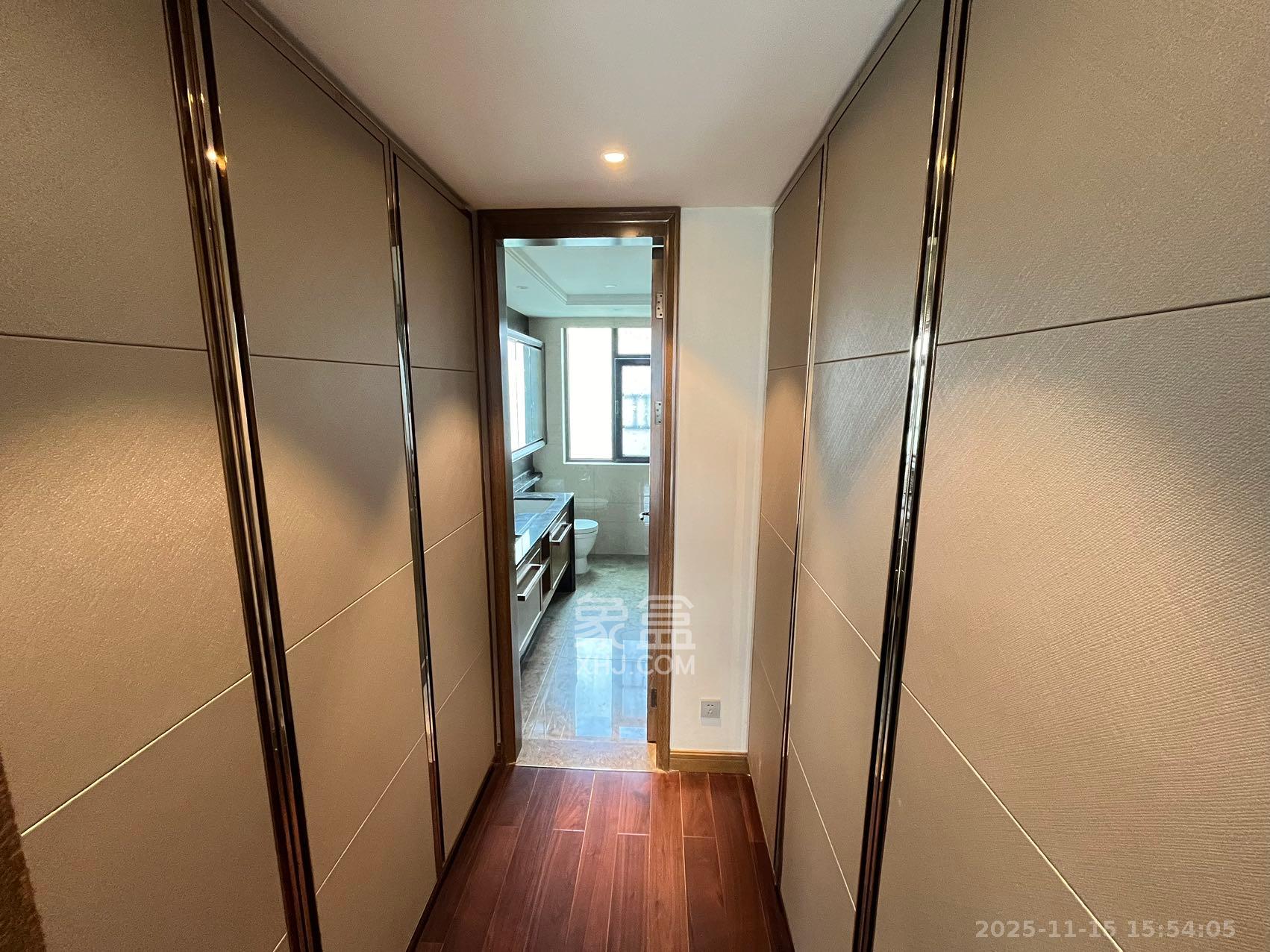 晟通牡丹舸  1室2厅2卫    10000.0元/月室内图