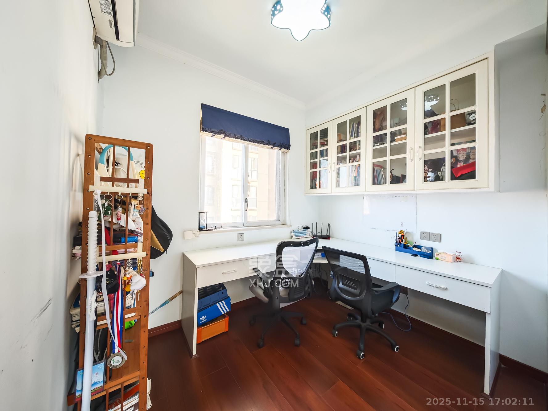 水映加州 3室2厅2卫 198.0万 水映加州 3室2厅2卫 198.0万卧室