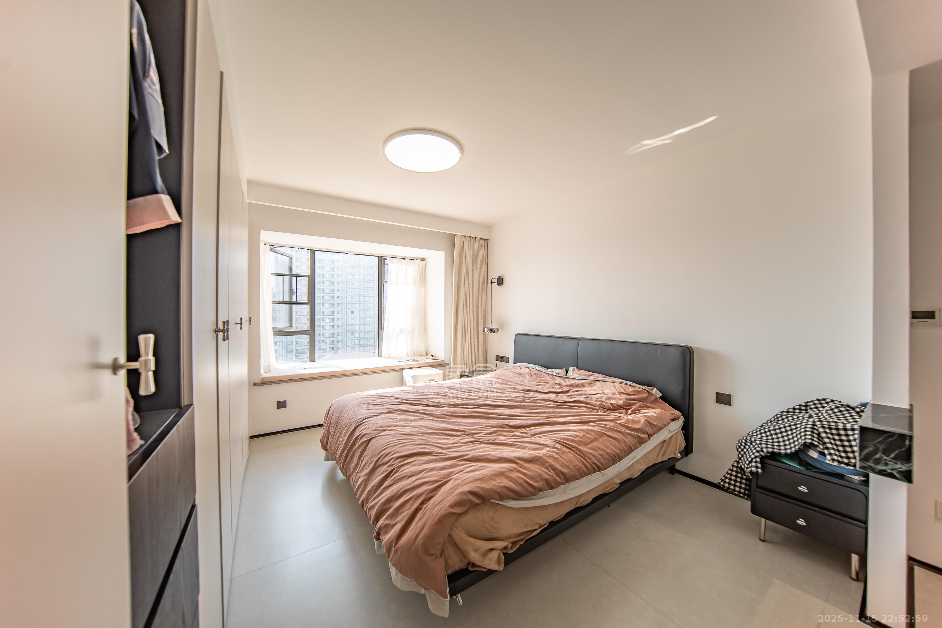 卓越洋湖晴翠 4室2厅2卫 240.0万 卓越洋湖晴翠 4室2厅2卫 240.0万卧室