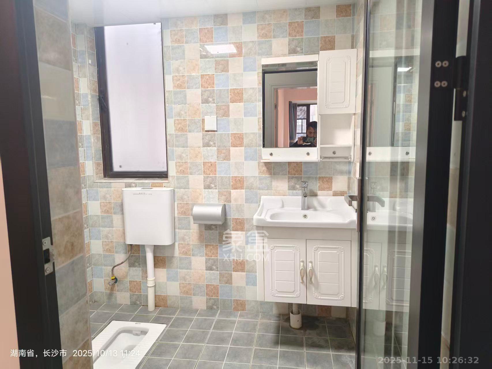 光明E城  3室2厅1卫    2500.0元/月室内图