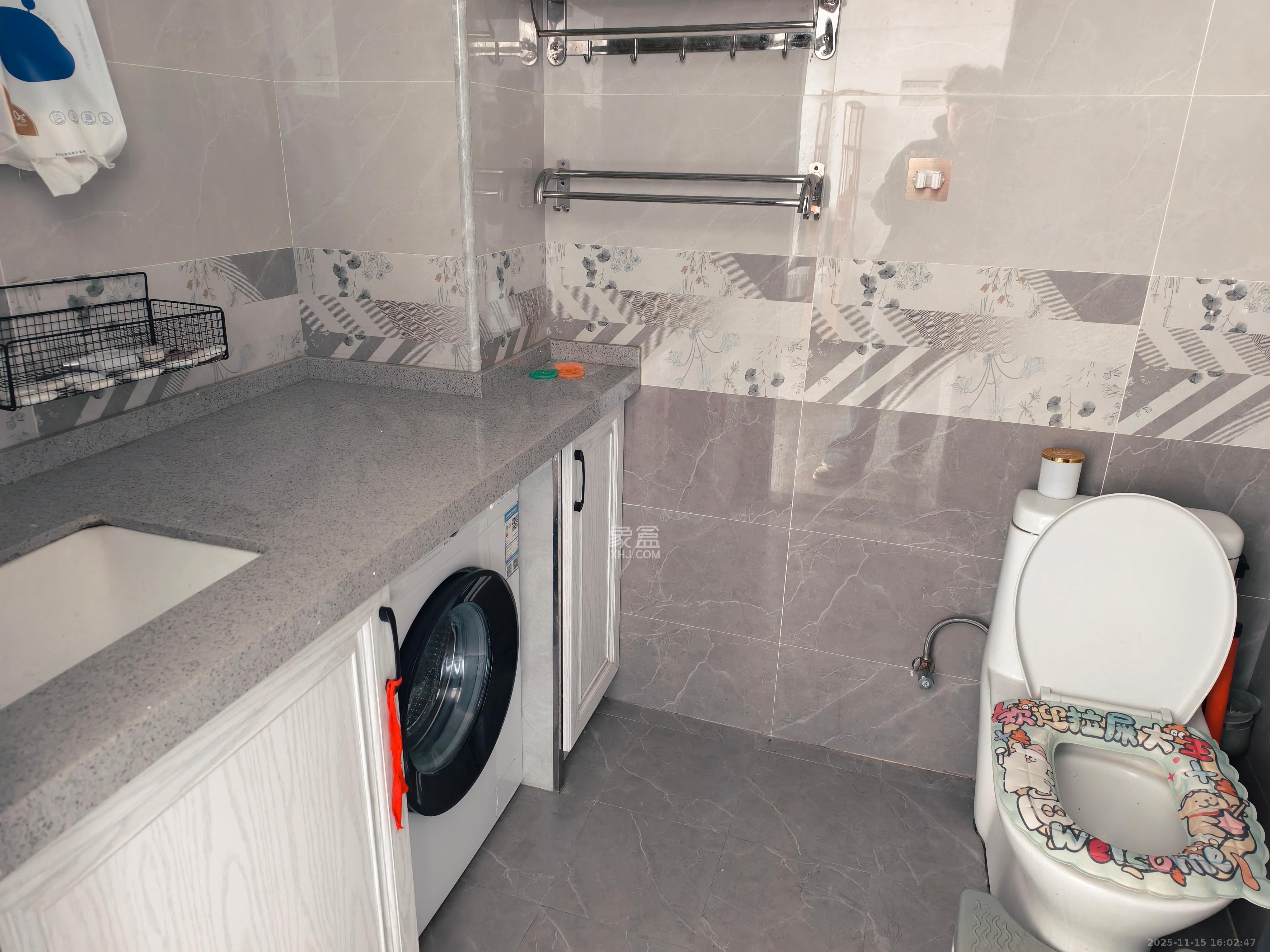 复地星光天地  1室1厅1卫    2000.0元/月室内图