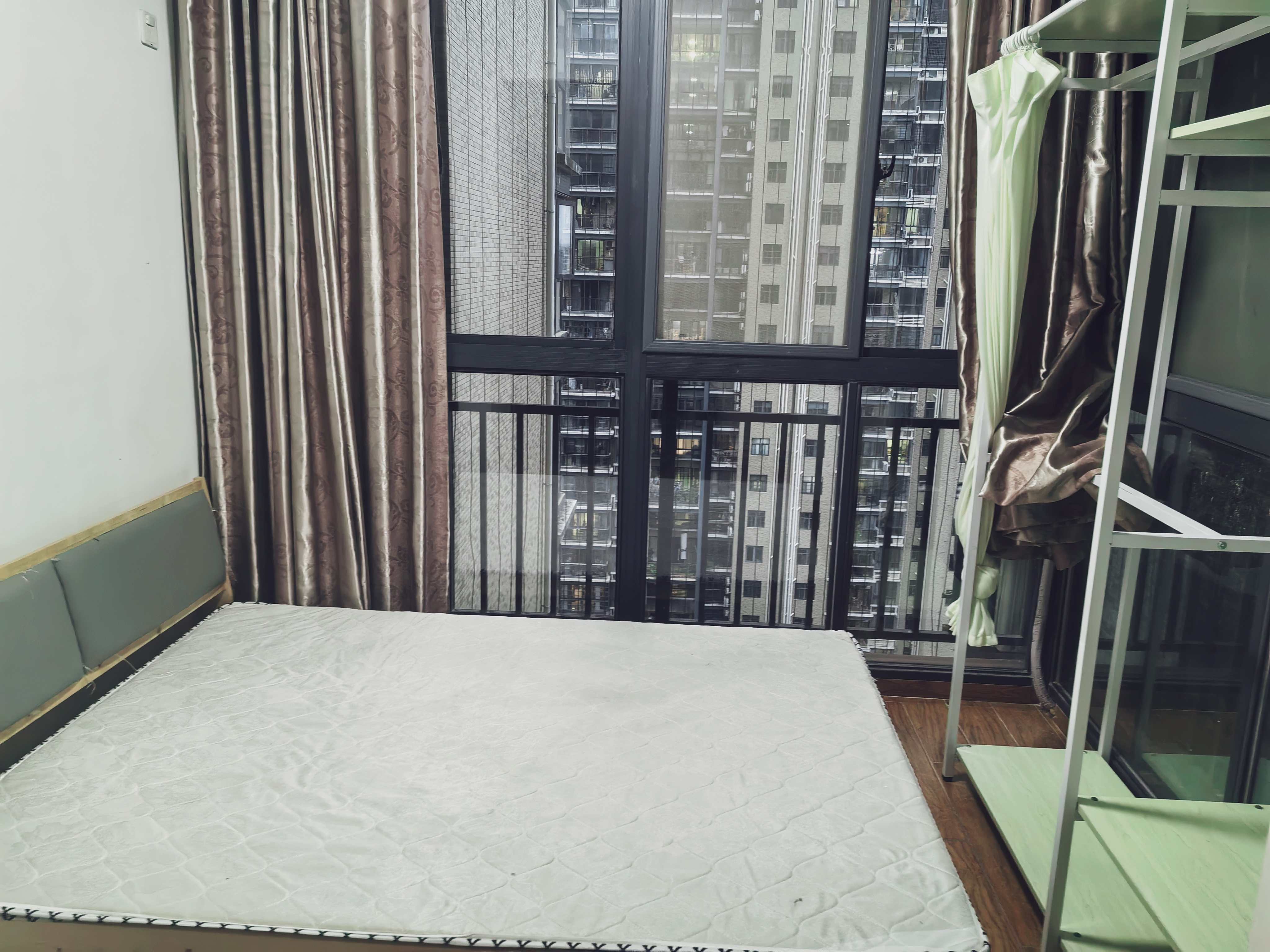 环强御景湾  3室2厅1卫    3000.0元/月室内图