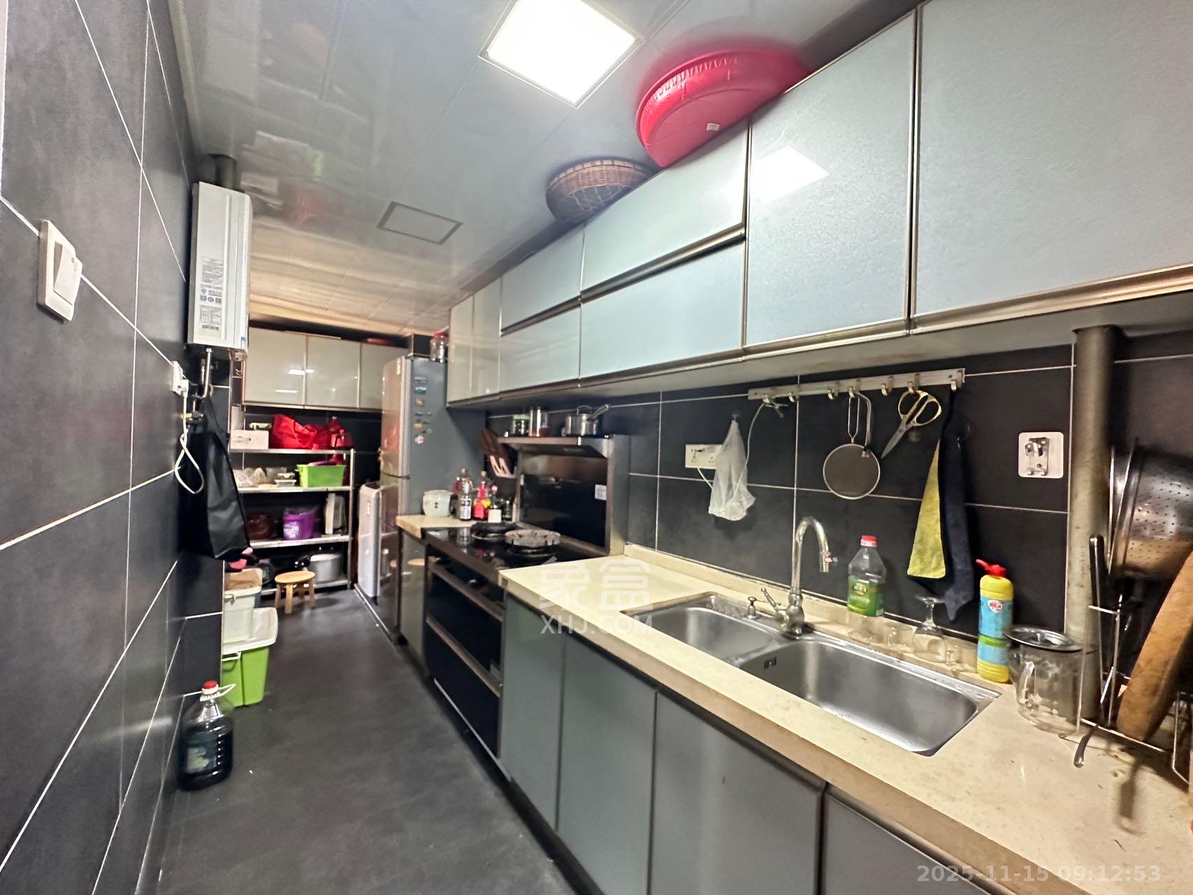 盘龙名府 2室2厅1卫 36.8万 盘龙名府 2室2厅1卫 36.8万客厅