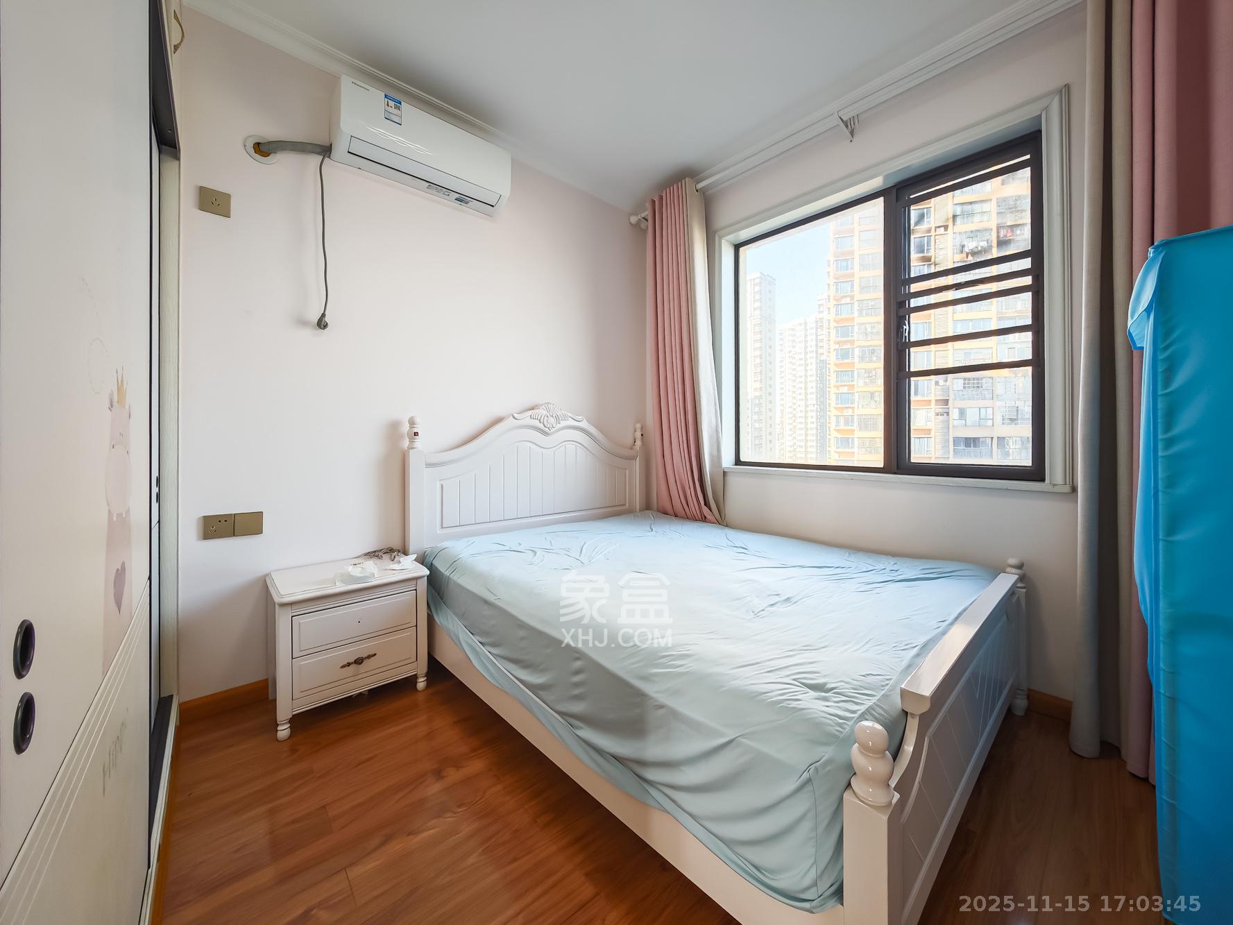 山语城三期 3室2厅2卫 85.0万 山语城三期 3室2厅2卫 85.0万卧室