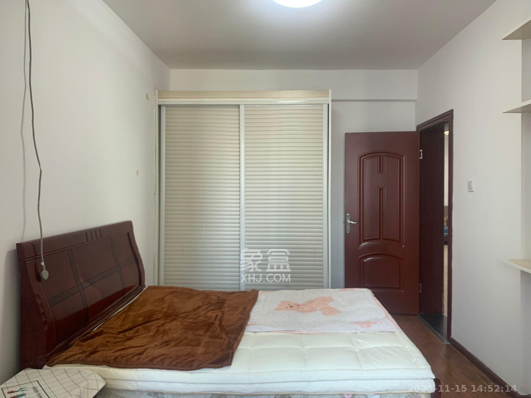 华盛新外滩  3室2厅2卫    4000.0元/月室内图