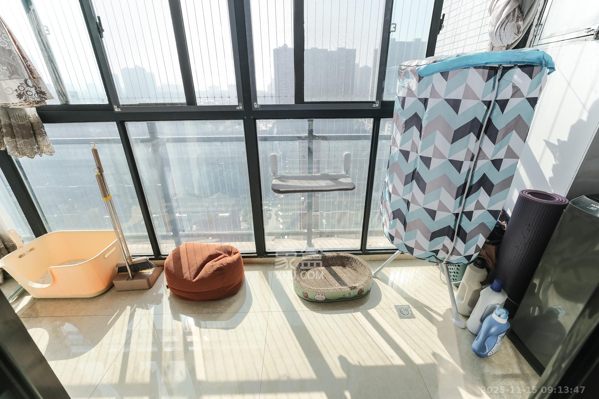 盛地尊域  3室2厅2卫    78.0万阳台