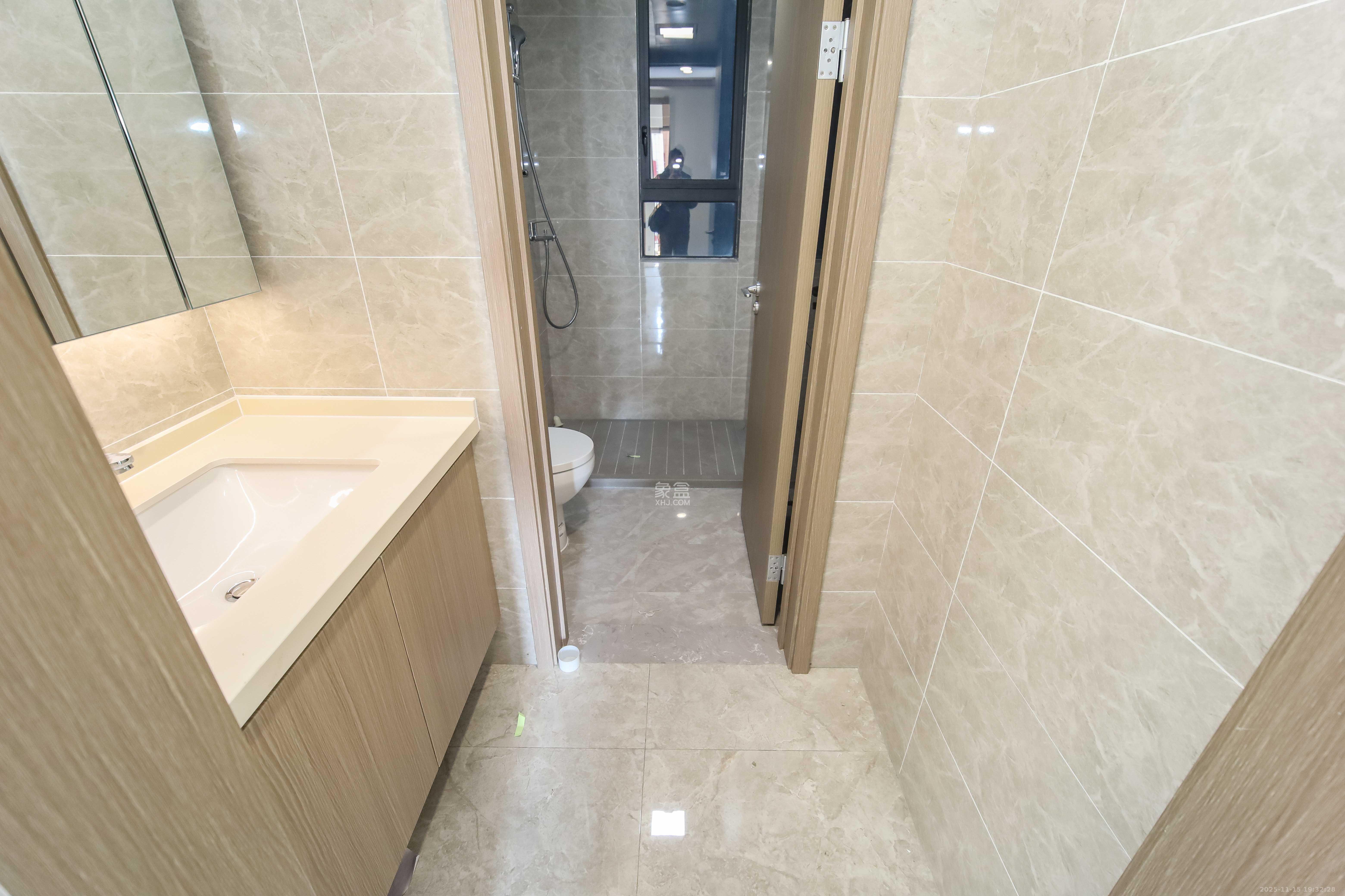 德奥上河城章 3室2厅1卫 152.0万 德奥上河城章 3室2厅1卫 152.0万卫生间