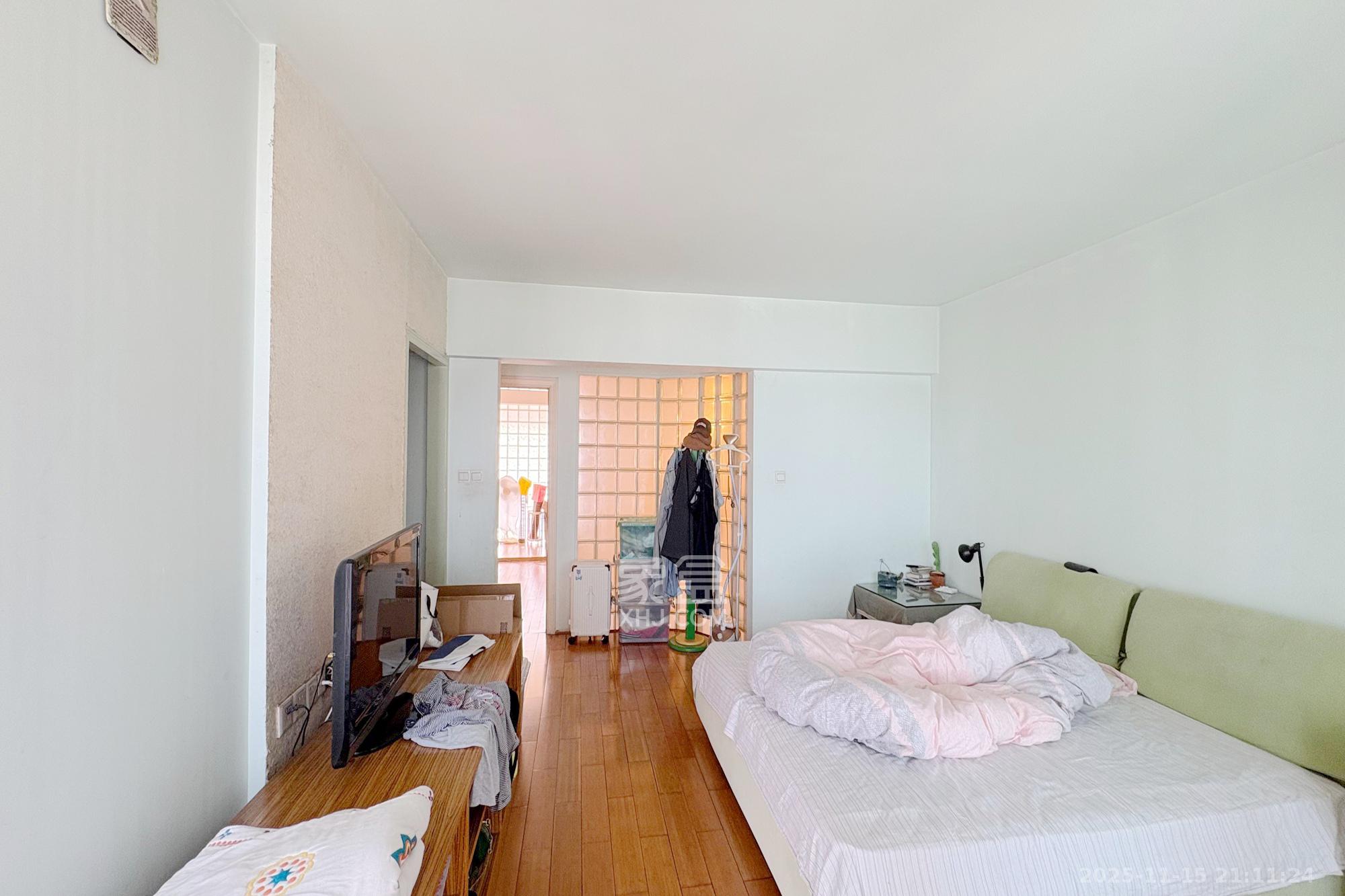 香格里嘉园  3室1厅1卫    121.0万卧室