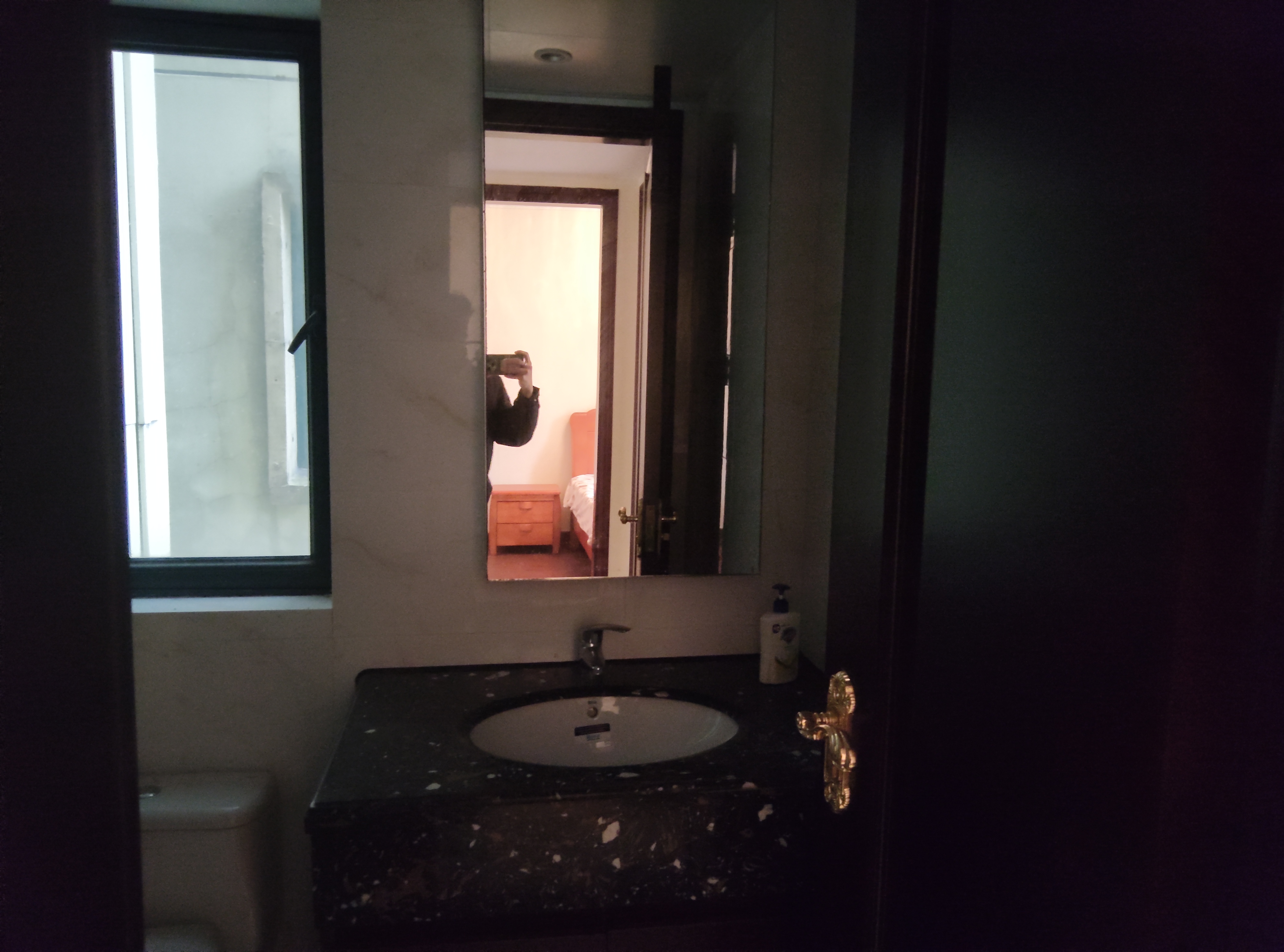 恒大绿洲  3室1厅2卫    2000.0元/月室内图