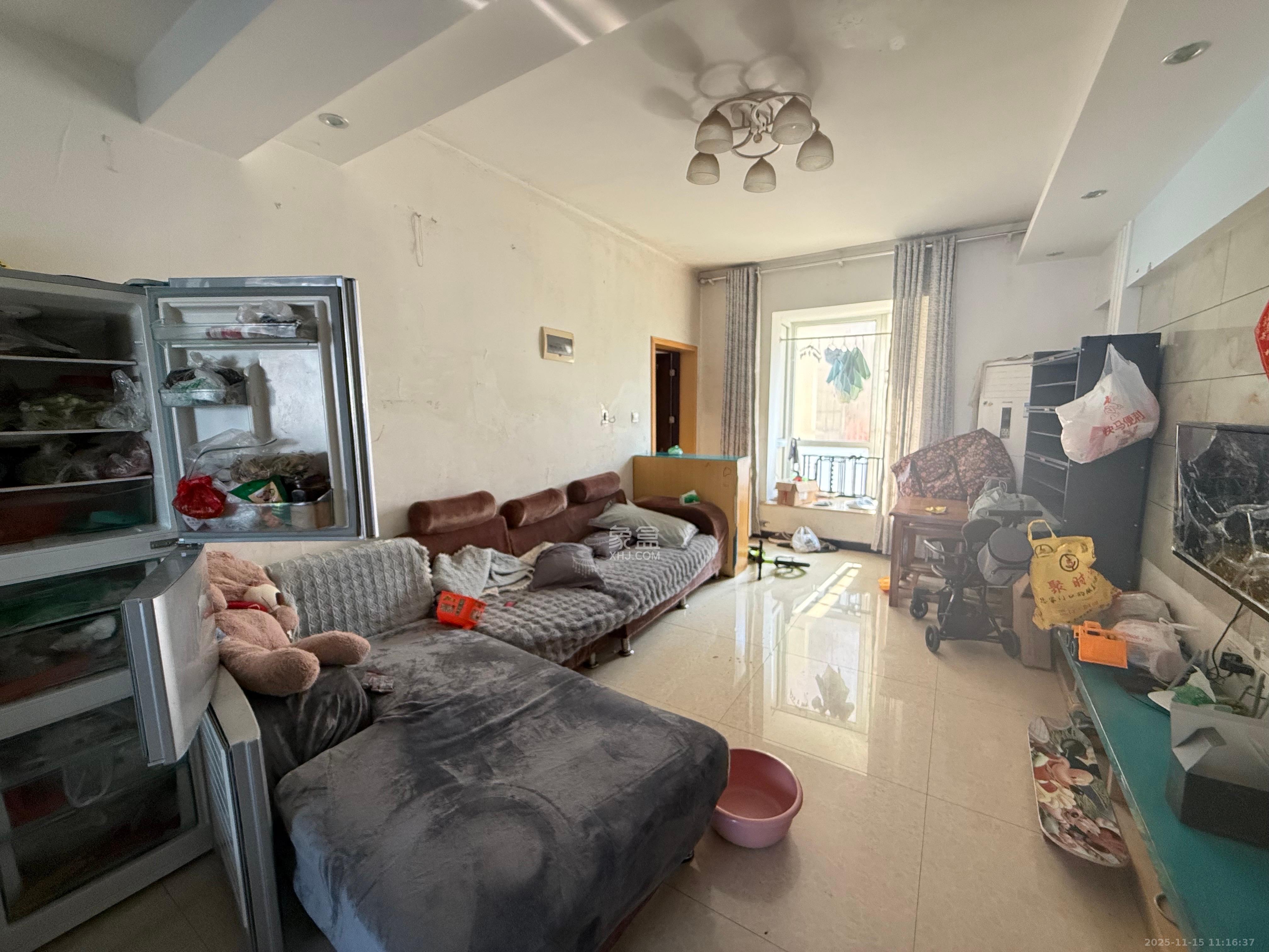 中房F联邦  3室1厅1卫    2200.0元/月