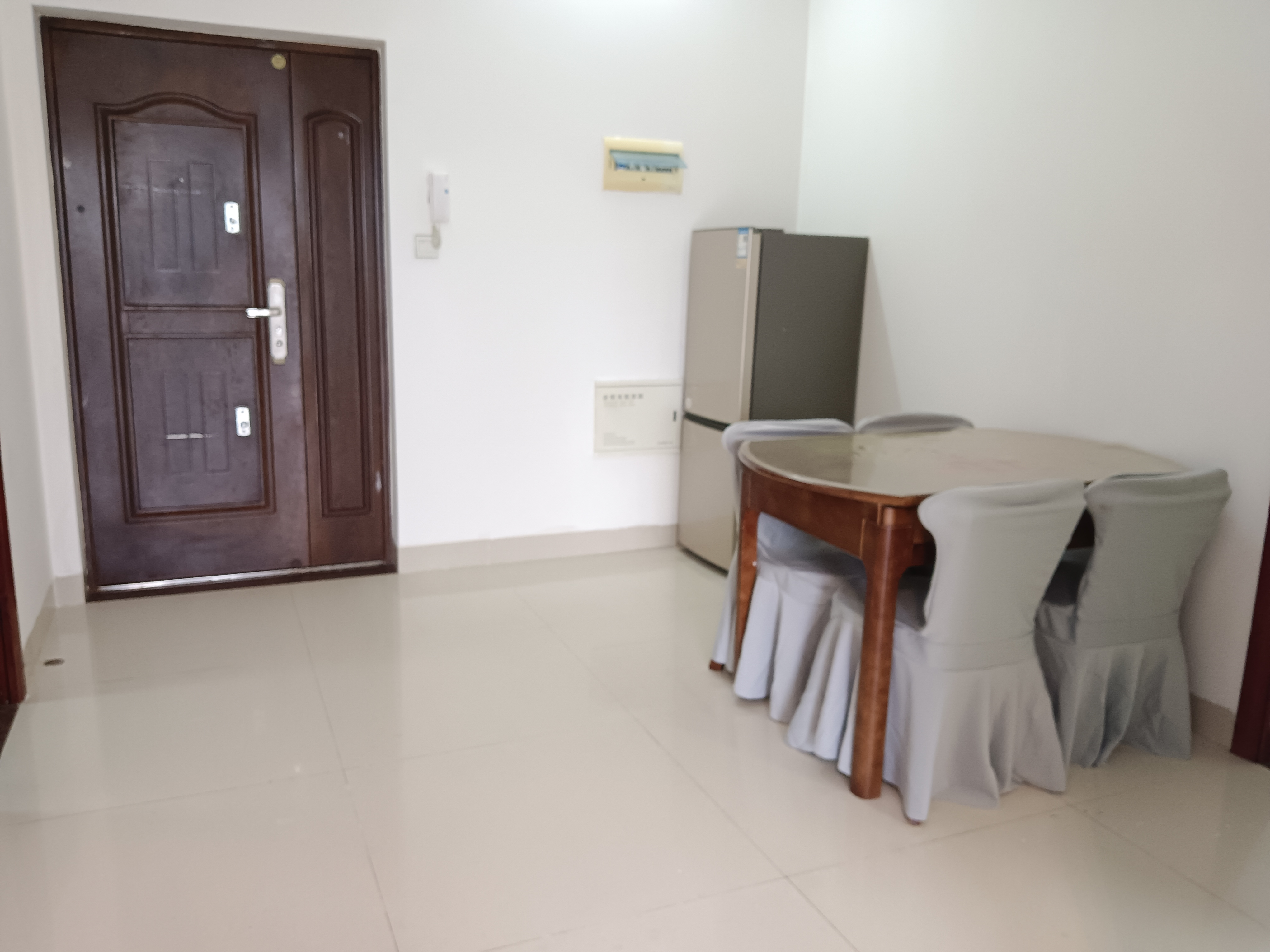 鑫生棕榈泉国际公馆 3室2厅1卫 2600.0元/月 鑫生棕榈泉国际公馆 3室2厅1卫 2600.0元/月室内图