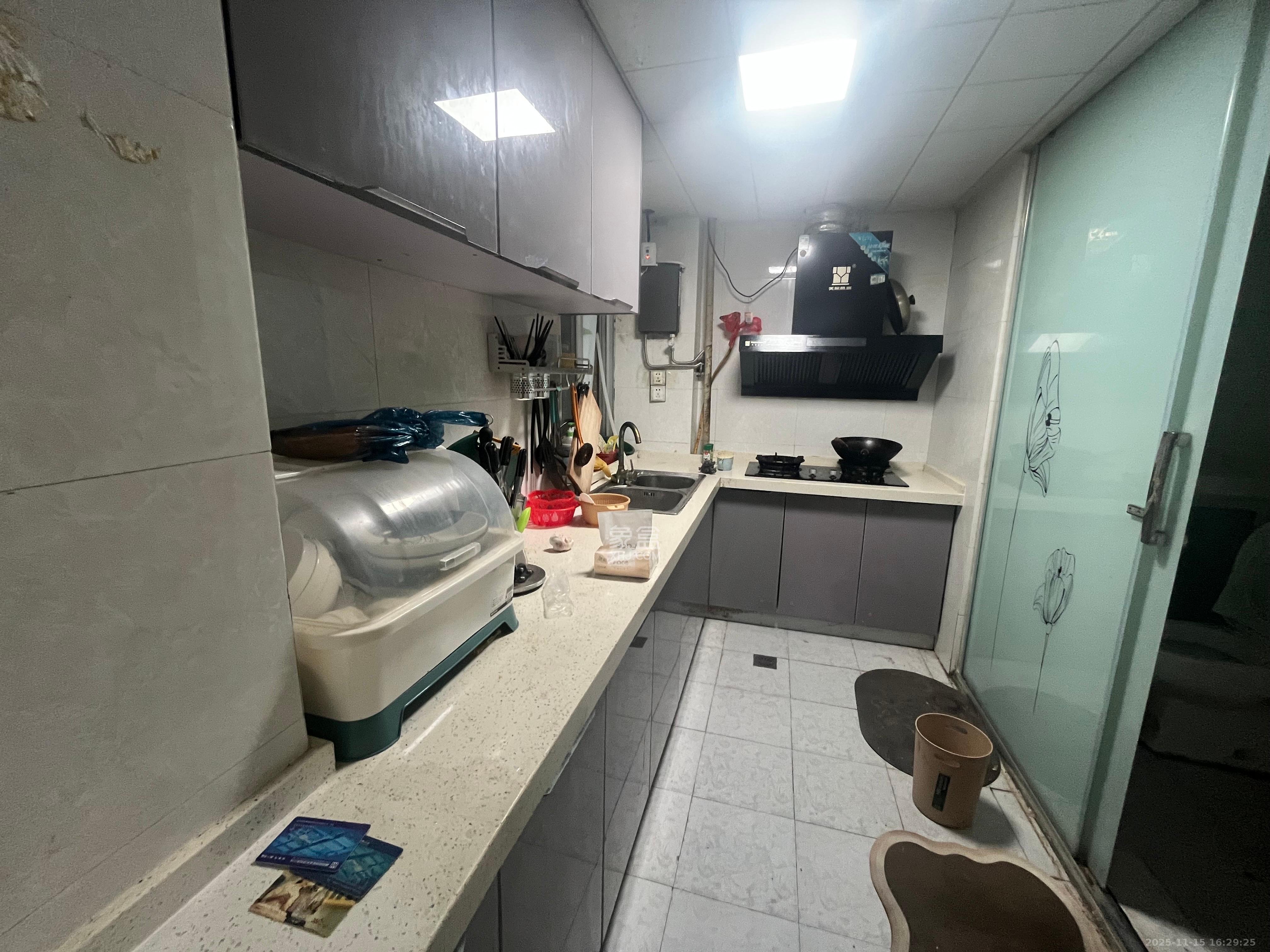 上河国际B座  2室1厅1卫    1700.0元/月室内图