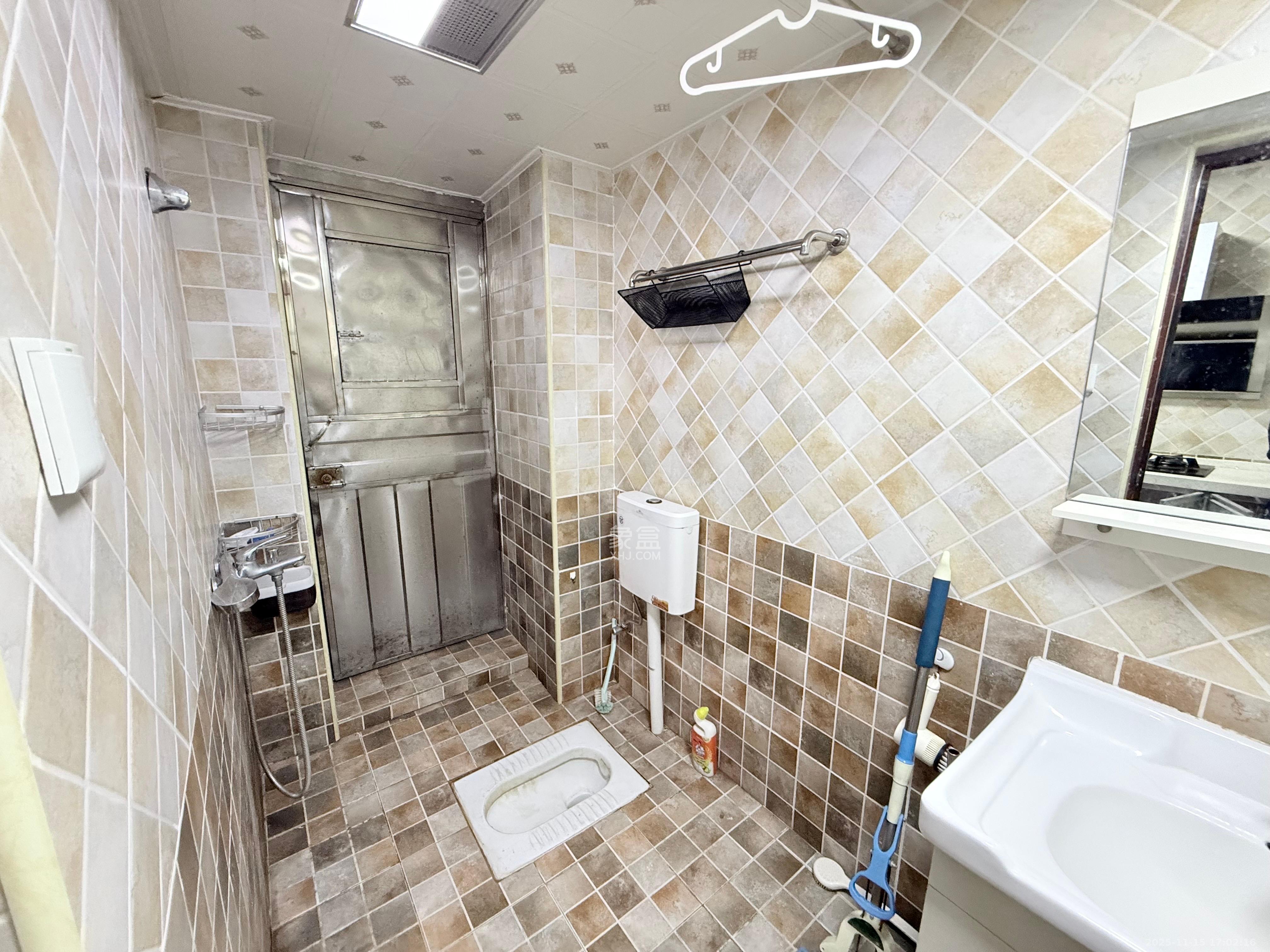 月湖兰庭  1室1厅0卫    1800.0元/月室内图